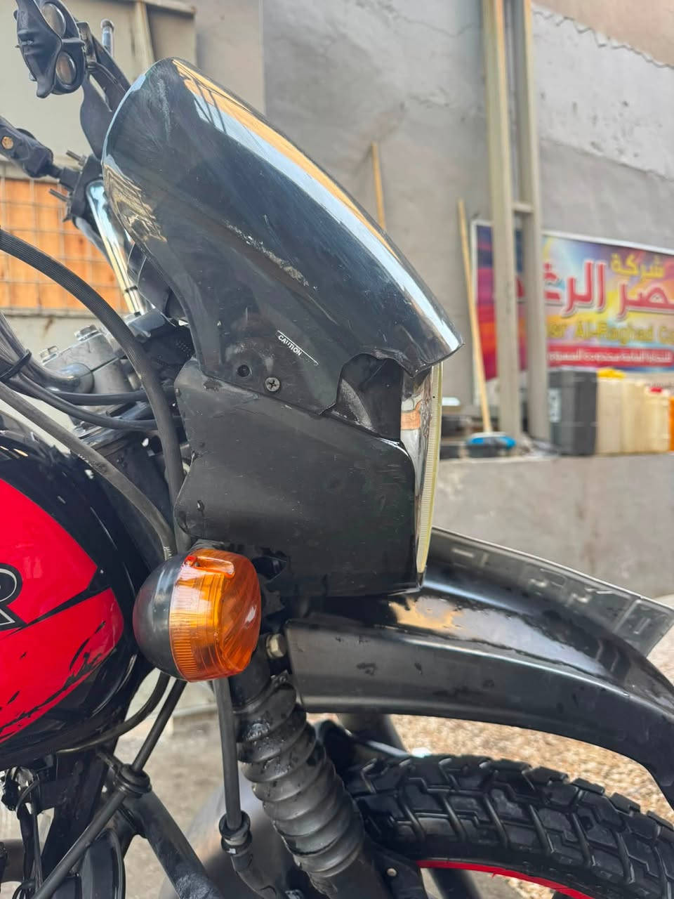 بوكسر موديل ٢٣ مرقم وكامل دراجه استعمال شخصي مو دلفري لدراجه على ايدي مجفته فقط بوشه وبستم تجفيت ظمان دراجه ناعمه نكره سلف ماشيه شي قليل لدراجه بل واقع احلا من لصوره سعرها 2400 وبيها مجال بسيط تحويل ثاني يوم رقم موبايل ***********
