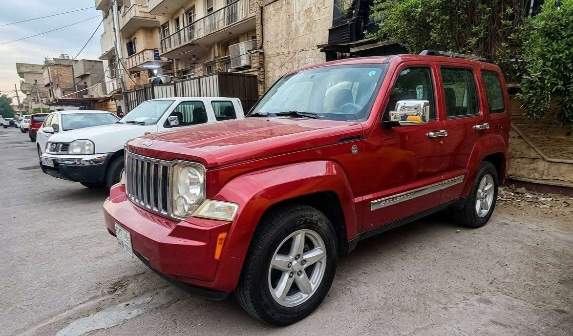 جيب ليبرتي للبيع او امراوس موديل ٢٠٠٨سنويه مجدده صار سنه محرك وكير مكفول تبريد شغال لايت زينون تخم تايرات ماشيه ١٦٥ رقم إنكليزي بغداد السعر ٩٥ وبيه مجال  تليفون ***********
