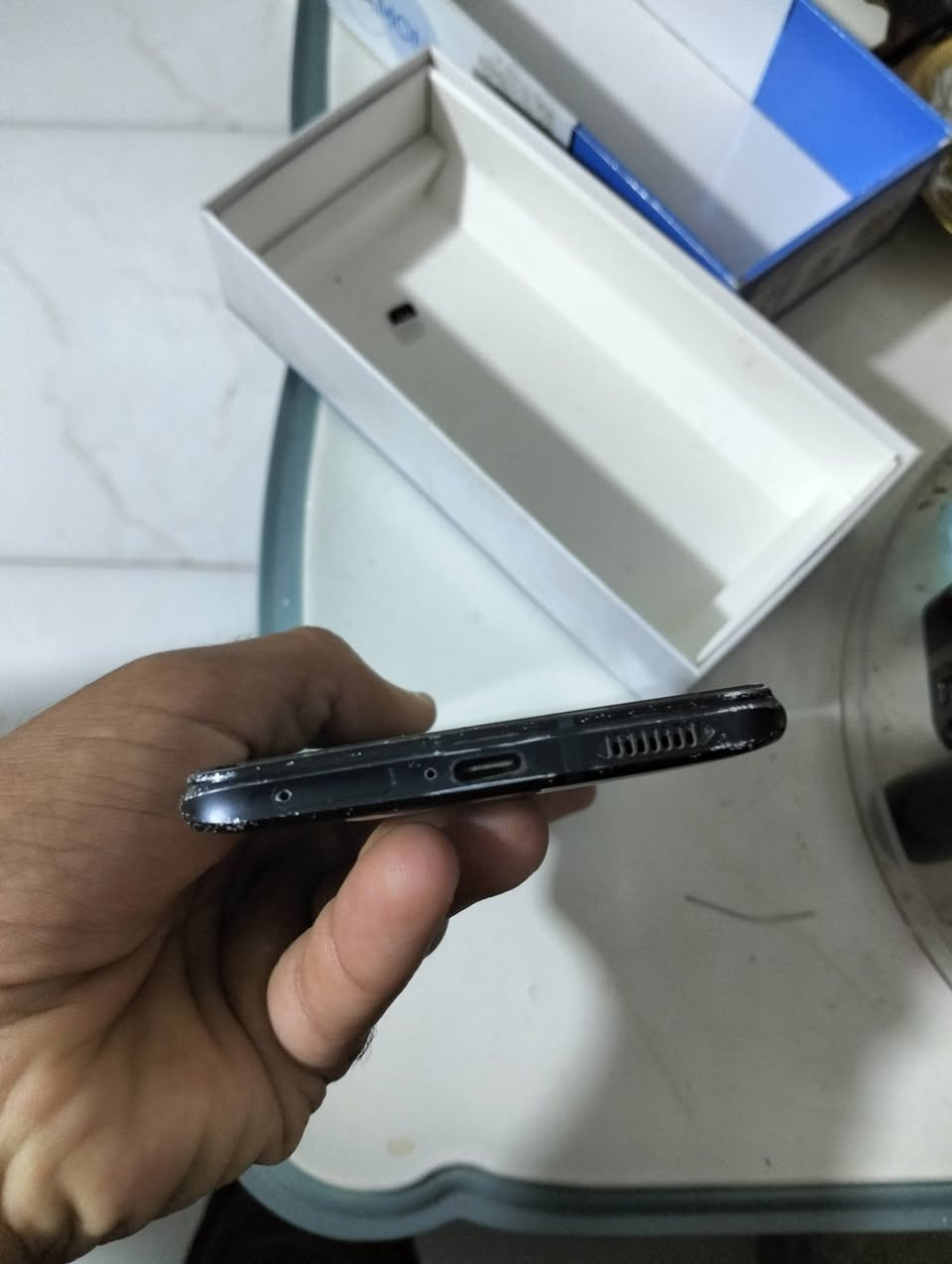 ريد ماجك 6برو يرادله شاشه فقط ذاكرة 256 ببجي 120فريم يرهم مراوس و للبيع رقمي ***********
