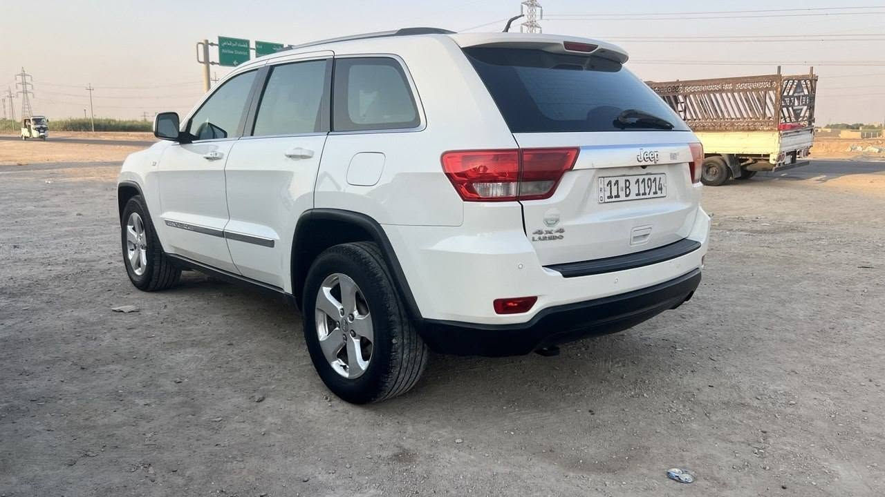 جارجر 2012 خليجي كفالة عامة ما عدا رشه بسيطة موجودة في السونار المرفق / محرك 3600 
كل شي بالسيارة نظيف وشغال وشرط الفحص واذا اختلف شي تاخذ كروتك وتتغده وتتوكل ***********
رقم بغداد بسمي سنوية جديدة 2031 وارقام أنگليزي 
مكان ذي قار قضاء الرفاعي سعر 175 وبيها مجال 
بيع او مراوس بجارجر بوليسي هيمي شرط ابيض ونظيف
