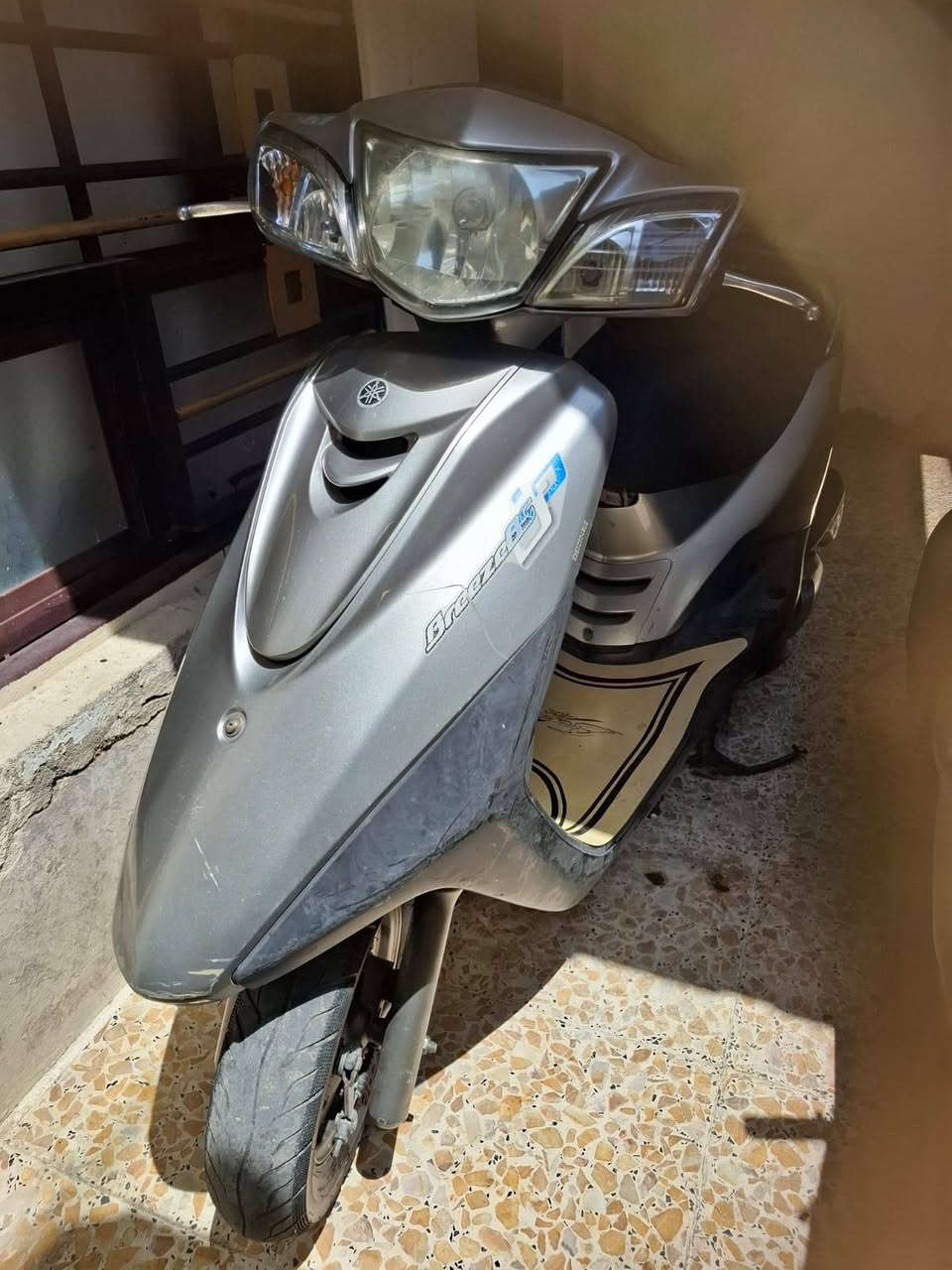 سلام عليكم البيع بريز بغباء دراجه جديده نكره سلف بكل وقت كله شغاله كهربائيات كفرات كله ختم واحد وكلشي بلادي بيه يابانية قبل شهر نزلته رمبه سعر مليون 300وبيه مجال مكاني كاظميه او ساحه عدن للاسفسار على رقم ***********

