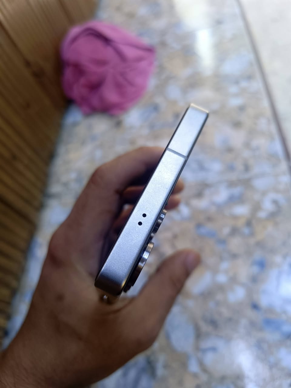 اس٢٥ الترا بي خلل بلبورد المعالج
مايشتغل 
ابيعه تفصيخ شرق أوسط ذاكره ٢٥٦ 
شاشه وكامره وشاصي وضهر وبطارية وايسيات وقلم 
للتواصل 
*********** بغداد 
سعر ٥٧٠ الف
