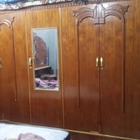 🛏️ غرفة نوم خشب للبيع 🛏️ غرفة نوم خشبية مستعملة وبحالة جيدة، تصميم كلا...