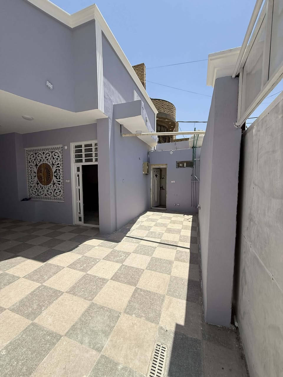 لا توجد تفاصيل

نص مكتوب في الصور:
- دار للبيع مساحه 215 متر حي الوفاء النجف منطقه 39 شارع 15 صب طابق واحد غرفه 2 مطبخ حار بارد صحيات عدد 2 صاله كبيره استقبال موقع راقي بيت فارغ حاليا سعر البيع 265 بي مجال البيت مطلوب للبلديه 40 مليون تسدد 3مليون تصال بالمكتب اوخاص واتساب موجود اي استفسار مكتب سيد عباس الميالي للعقار بيع . شراء . رهن . ايجار . مقاولات عامة اشراف . بناء . ترميم *********** / *********** النجف الاشرف / بداية سايدين مركز الهندسة وفاء