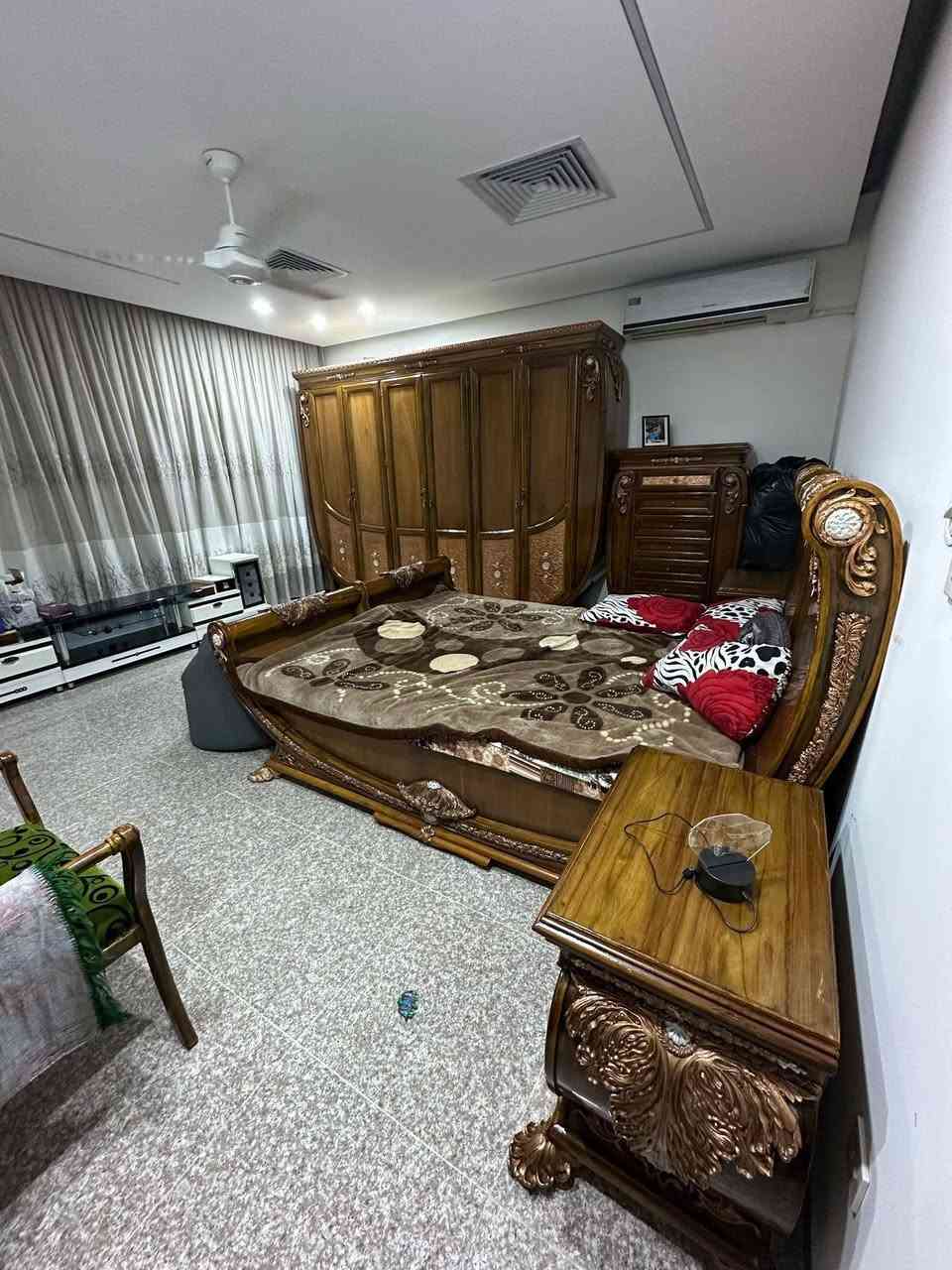 سلام عليكم غرفه نوم للبيع صاج مصريه درجه أوله حيل نضيفة غرفه تكمه بمعنى الكلمه سعرها مليون وربع
للاستفسار الاتصال على الرقم *********** 
المندوبين الي يردون ينشرونها يتفضلون
