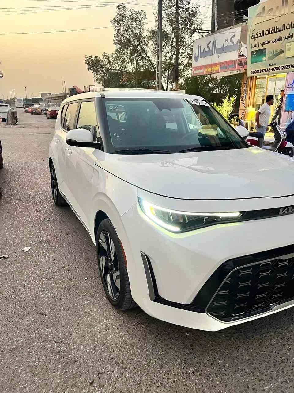 NO. :476
Year :  2023
Make : KIA
Model : SOUL  GT-LINE
اللون : ابيض
سعه المحرك :  2.0 DOHC دوش
المسافه المقطوعه : 6812ml
----------------------------------
🚘 المواصفات 🚘
وارد امريكي  🇺🇸
بصمه
فتح
شاشة العدادات ديجيتال
شاشه 
كاميرا
فرش جلد و مخمل
تحكم سرعه
تحكم مسجل
شاحن وايرلس
تحكم سرعه
تحكم مسجل
ويل 18
هاندبريك كهربائي
نظام عرض الكاميرا
اضويه اماميه و خلفيه LED
تشغيل عن بعد
حساس تجاوز
تحديد مسرب
DRIVE MODE
----------------------------------
⭕️ حادث السياره صبغ في جاملغ امامي
 من جهة الباب فقط
----------------------------------
💲 السعر على الخاص 💲
----------------------------------
مكان السياره بل الحله

☎️ للاستفسار  يرجى الاتصال على الرقم التالي☎️

⬇️                            ⬇️              
***********
