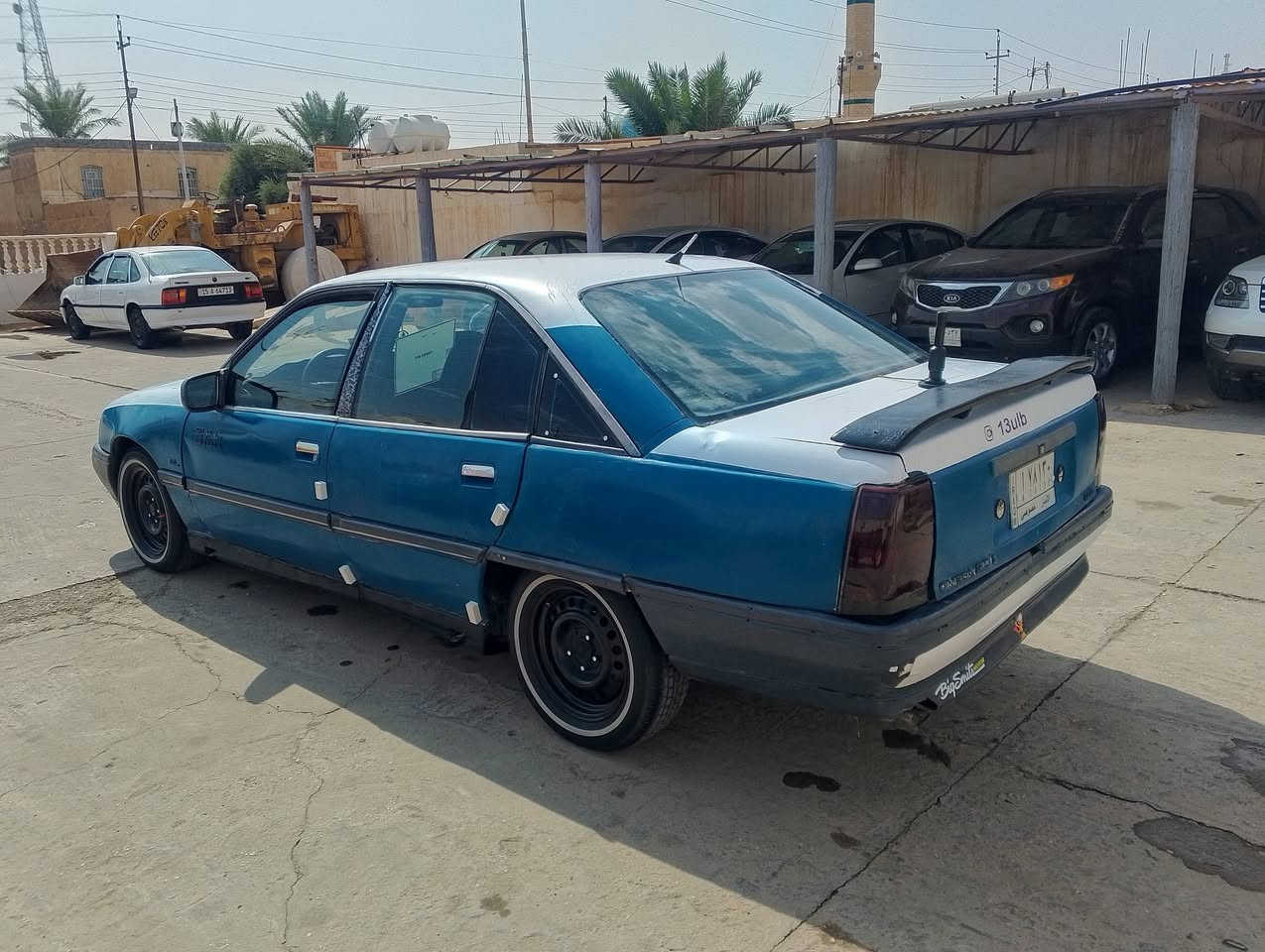 موتور ٢٠٠٠ • جير عادي • تواير جديدة