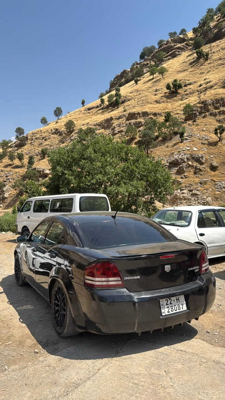 دۆج ئەڤانجەر ٢٠١٠ sxt قەپات مواسەفاتی مەكنە ٤ پستۆن مەكینە 2.4 مەرغوب 
‎سەیارەیەكی زۆر جوانو پاك و خاوێنە گێر و مەكینەی وتەبریدی بەشەرتە ئەشیای زۆر هەرزانە تەحویل وەكالە 
‎بەشەرتە رەقەمو سەنەوی نویە فولل مواسەفاتە
‎٢ پارچە سبوغە بێ ژۆری بێ ئرباگ
‎١٩٨ هەزار كیلۆمەتر رۆشتووە
‎مواسەفات
‎سوكان پاوەر
Abs
‎شاشە ئایپات
‎تەحدید سورحە
‎ویل SRT
‎جام كارەبا
‎تەبرید سارد وگەرم
‎مەكینە گەورە
‎سەیارەیەكی زۆر بێ كیشەیە
١ وەرەقەش غرامەی لەسەرە دوای مەحامەلە غرامەكە وەردەگریتەوە
سحر65 قەرەقە و مەجال
‎رقم:***********

‎حربی
‎دوج ئڤانجر ٢٠١٠ sxt 
‎سیارە قپات مواسەفات
‎٢ قتعە سبغ
‎بدون داخیل بدون ئرباگ
‎٤سلندر مكینە
‎مكینە٢.4
‎ماشیە١٩٨ كم
‎مكابح كهربائية، نظام منع انغلاق المكابح (ABS)، شاشة آيباد، نظام حماية من الشمس، عجلات SRT، زجاج كهربائي، مكيف هواء بارد وساخن، محرك كبير، سيارة بحالة ممتازة.
‎الأوراق المطلوبة65 ورقة مجال.
*********** أربيل, العراق
