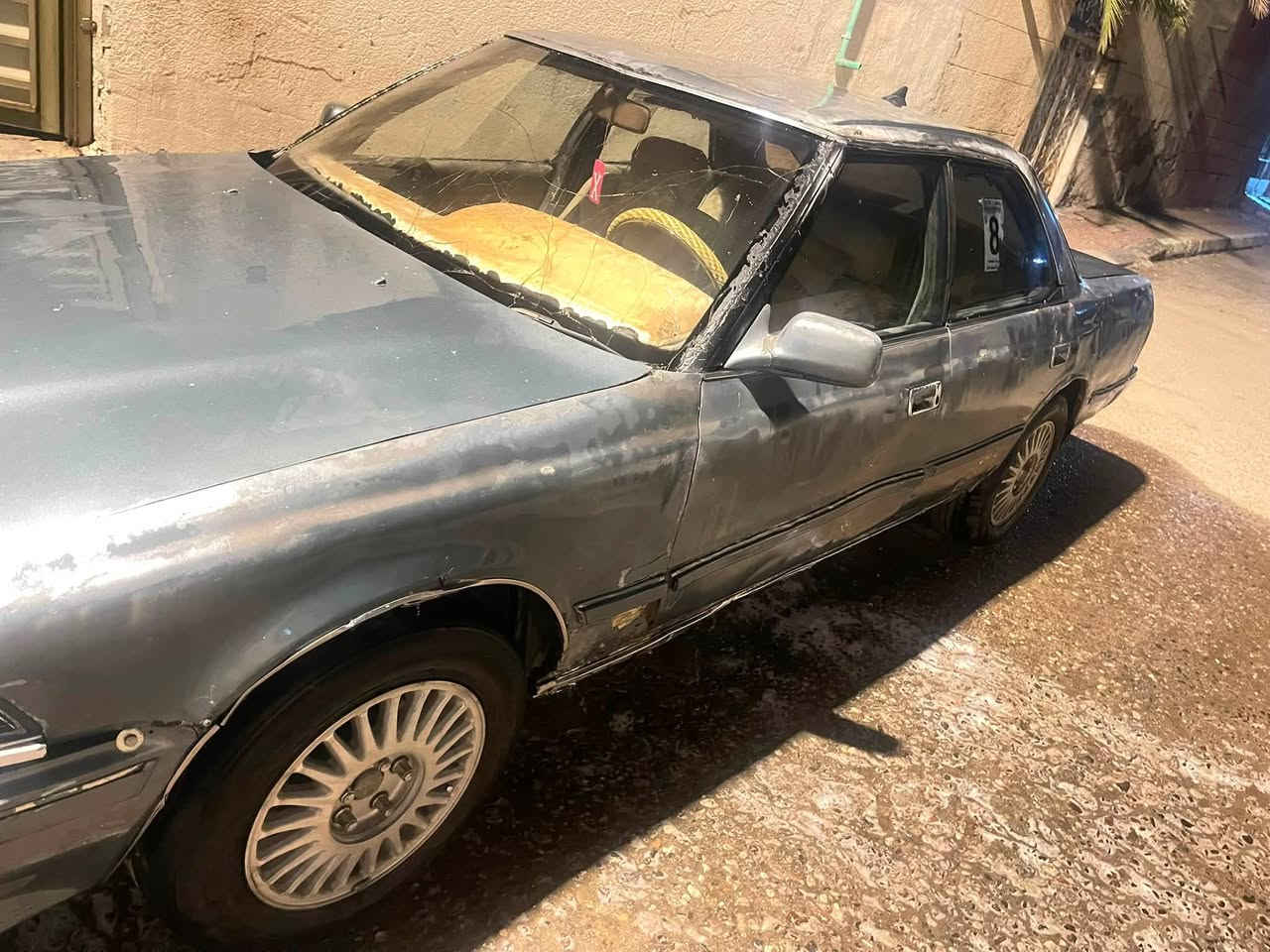 سلام عليكم سياره مارك كصيف مديل 91 مكفوله نقل وكصه وضربه القويه ولعيب الشرعي مكينه توني شاده مالت حاويه 
وكير جديده كهربائيات شغال ليت زنون تخم تاير حداديه نص عمر السنويه منتهيه ماعليه غرامه  البصره كرمه علي سعر 26وبيه مجال ***********
