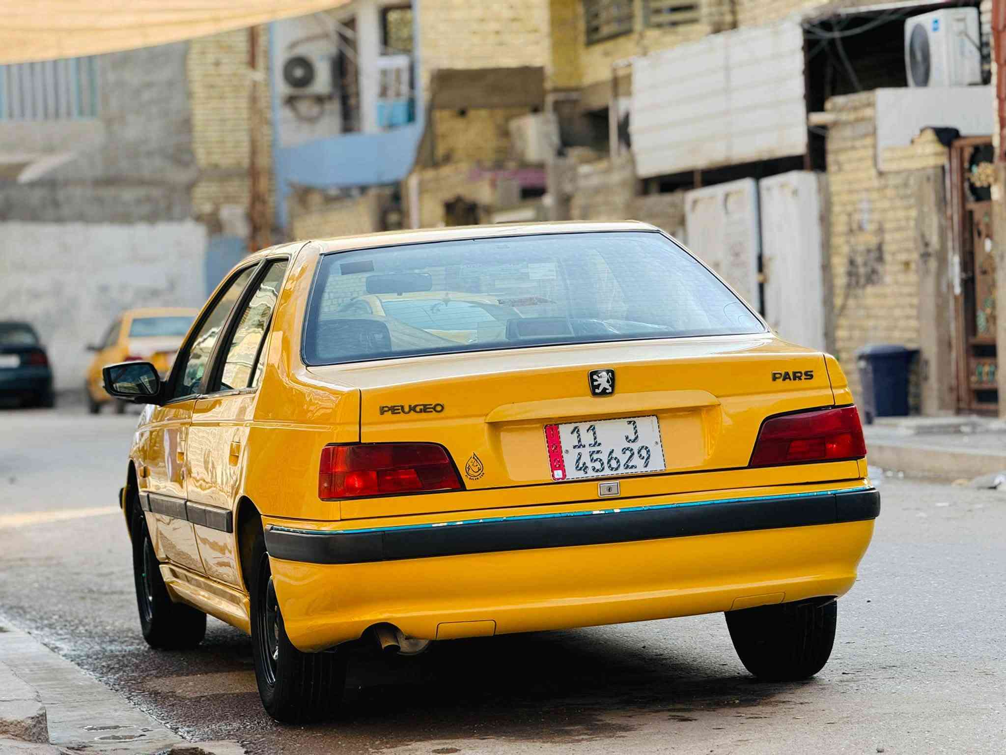 السلام عليكم 🌹
بيجو بارص    2015

سياره بسمي سنويه ل 2031 وهزه ورقام جدد هيئه مصفره 

🚓السيارة مكفولة  لا ضربه ولا تبديل ( فقط خشم البنيد صبغ ) 

سيارة كلش جديدة 🚕 

.والسيارة علا وضع الشركة كلة عل بلاد. 🪬

مستخدمه   140 الف 🚕

  وكير ومكينة وميكانيك كلة مكفول وبلادي...
تخم تاير لبارحه شاده جديد 

سعره 💸47💸.  بيه مجال لشراي 

سيارة  جاهزة 🚖

وكلشي موجود بلسوك🚗🚘

ممتواجد عل نت  شراي يتصل ويدلل مكاني بغداد بلديات 🏘️🏘️

للاستفسار الاتصال ***********📲📲📲
