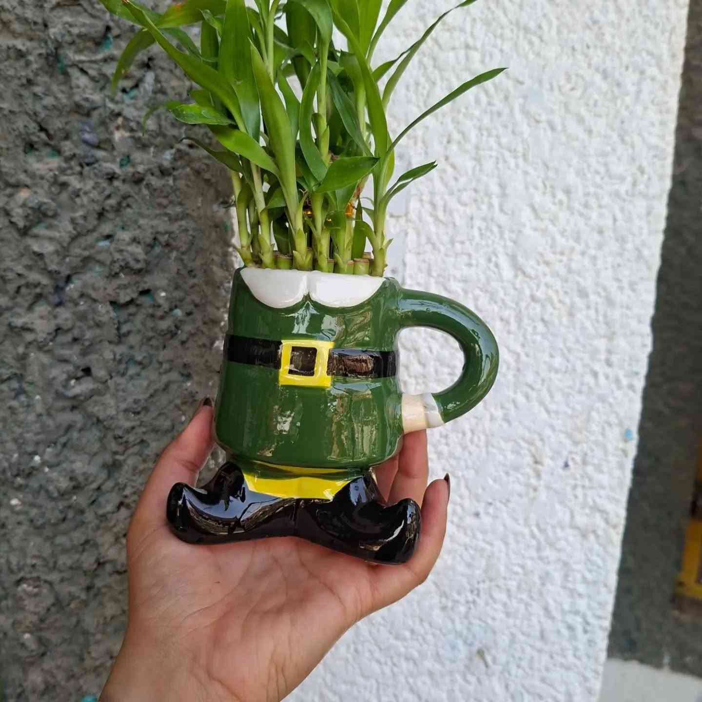 🌿✨ عرض جديد من مجمع الأورزدي ✨🌿
🌱 كوب أنيق ويا عصا موسى
لمسة خضراء بسيطة تضيف جمال وفخامة للمكان 🤍
🔥 السعر ٦٠٠٠ فقط 🔥
📍 حلة – حي الصحة – شارع الكورنيش
📞 ***********
📞 ***********

خلي بيتك يحچي عن ذوقك 🌿✨
