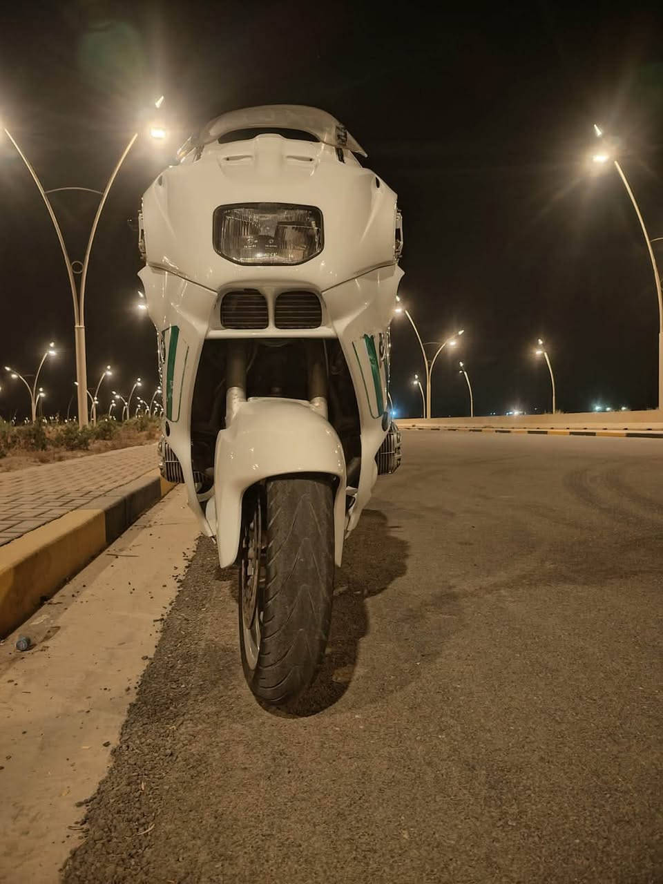 سلام عليكم شباب هاي الدراجة بي أم آر تي محركهة 850 بلادية مابيها التنقيص ولا تبخير شرط النعومة والنشاط ومعروضة للمراوس والبيع والسبب حبيت أغيرها وللاستفسار اتصل عل هاذ الرقم *********** وبي واتساب
