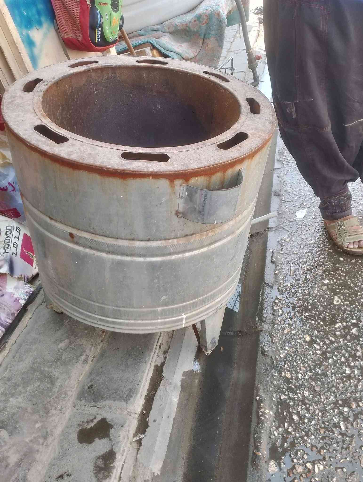 المراوح3 الوحده  على 20 الف
مكنسه كهربائية 35الف
گيزر شرط الشغل 35 الف
بايسكل 45الف
گدر ضغط 15 الف
مكنسه يدويه 15الف
***********
