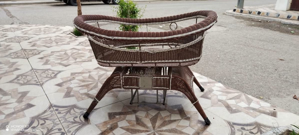 ێڕەوڕەوەی منداڵان شتێکی تۆکمە و جوان بێ عەیب و مووشکیلە نرخ 40هەزار مووشتەری تێل بکە شوێن دەربەندیخان

نص مكتوب في الصور:
- HONOR X7
- 48MP Quad Camera
- O HONOR X7