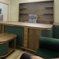 اثاث مكتبي للبيع. استخدام قليل. التواصل واتساب 07750695403مستجعل على ا...