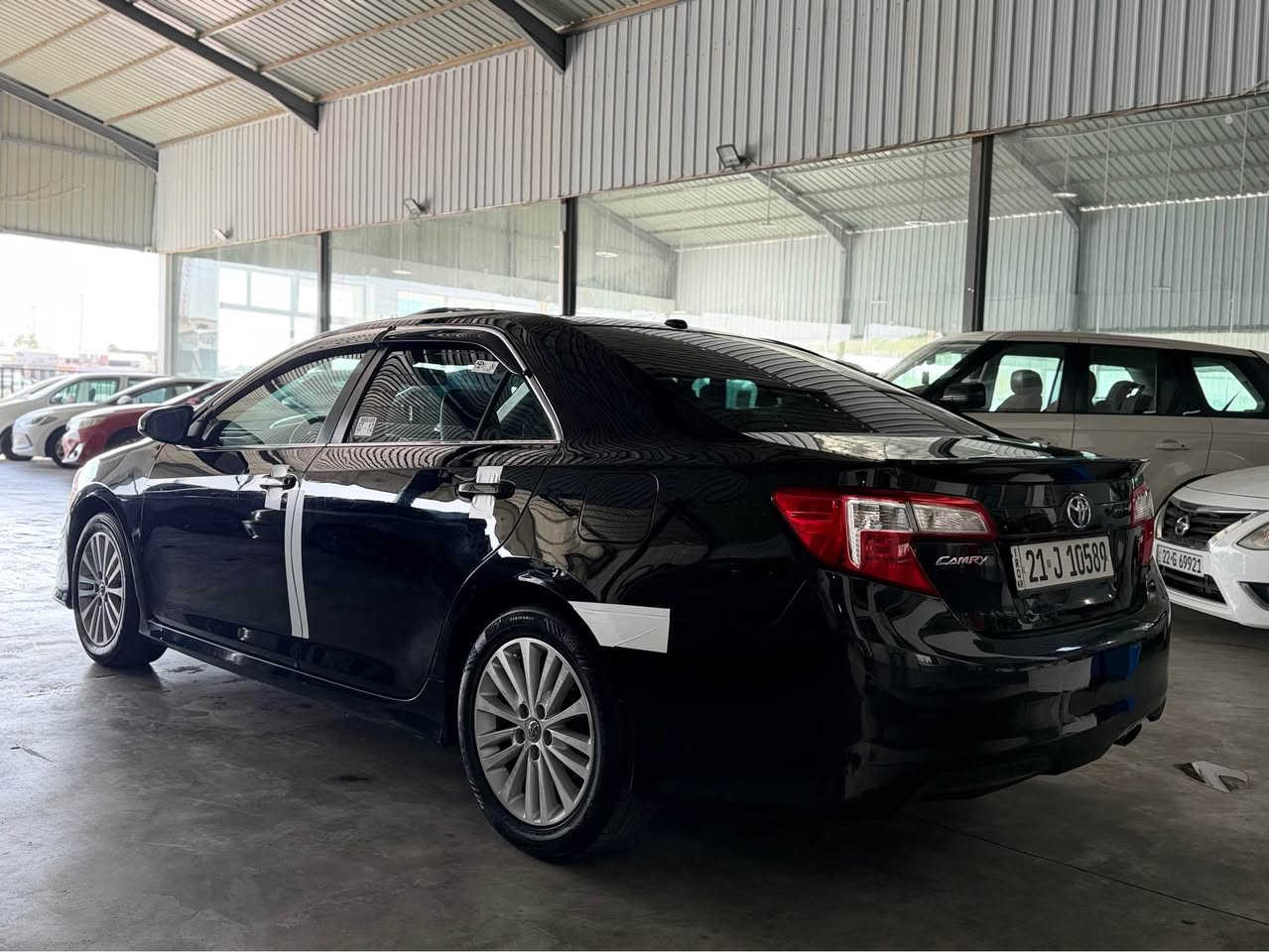 Toyota Camry
كامري 2012
وارد امريكي
لون:. اسود 
للبيع فقط بدون مراوس بدون اقساط
 سياره ماشيه فقد 155 الف 
رقم سنويه جديد لحد 2031 
حجم محرك 4  سلندر حجم محرك (2500) كير محرك شرط  صدر امامي خلفي جديد كهربائيات كل شغال تبريد شغال تخم
تاير جديد

مواصفات SE فول 
بصمه صندوق بصمه سلايت كشن جلد كشن كهرباي كير شفت تحكم استيرن طرفين  شاشه كبير كاميره خلفيه تبريد قطعتين ويل كروم افيلون وباقي مواصفات معروفه

صبغ :. ثلاث قطع امامي صبغ و شبرين باب خلف سكن صبغ 
سعر:. (113).وبي مجال بصيط 
رقم هاتف:. (***********)
عنوان :. كركوك 📍 كركوك, العراق
