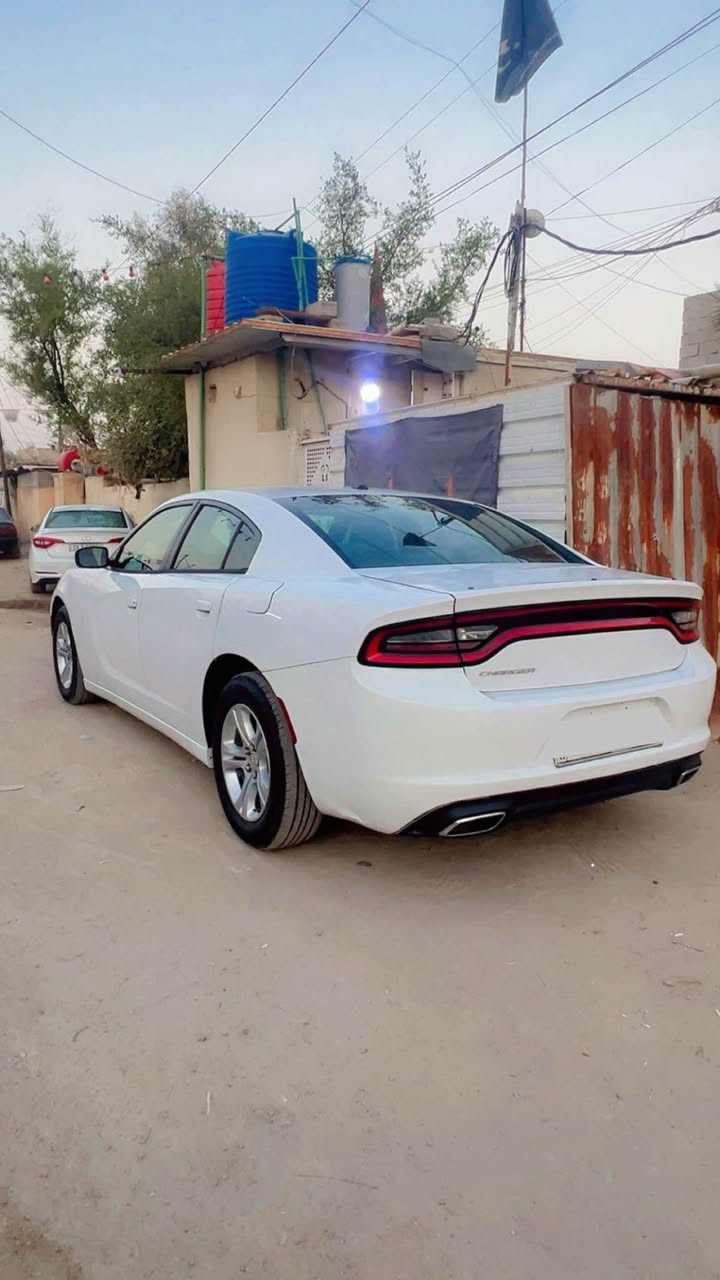 جارجر 2015 أربيل الجديد تحويل او وكاله SXtنضيفه مال بيت مكينه 3600 تو ويل شرط مامفتوحه حداديه تبريد جاهزه لأخير طخم البراد جدد اصلي  اي نقص مابيه حادثه كلش خفيف بدون داخل بدون ايرباك فقط جاملغ ايمن تبديل وباب الصدر امبدل نفس اللون ابلادي وعندي باب السايق اهنا بالعراق انشخط ورشيت بيه جوه اليده فقط يعني مو كله بدون فتح الباقي مكفول السعر 170 استفسار ع رقمي *********** اتصال وواتساب عنواني البصره شارع الميثاق البصرة, العراق
