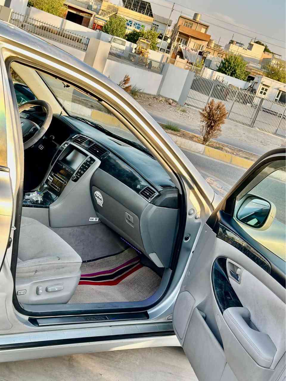 شاینە کۆد ٢٠٠٦  رویل براوە  
سەیارەکە یەک دینار مەسروفی نیە مالی دۆستە
دحام لیدراوی نیە قفلی ٤٦$   
*********** شمشمل, السليمانية
