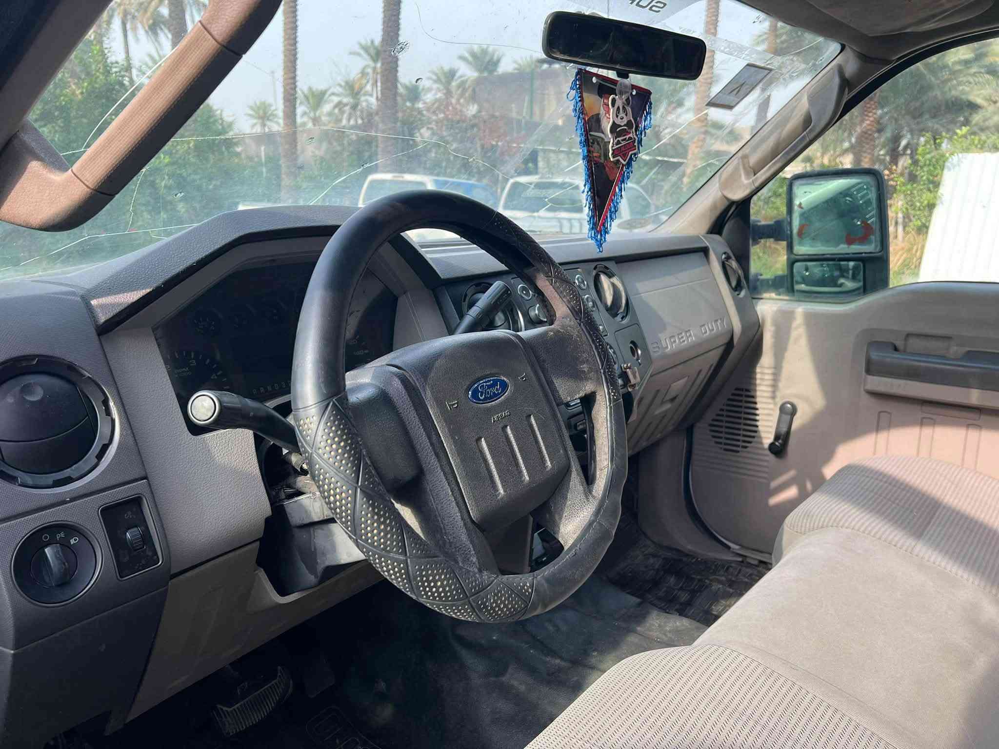 فورد F350 • بنزين • ترقيم كربلاء