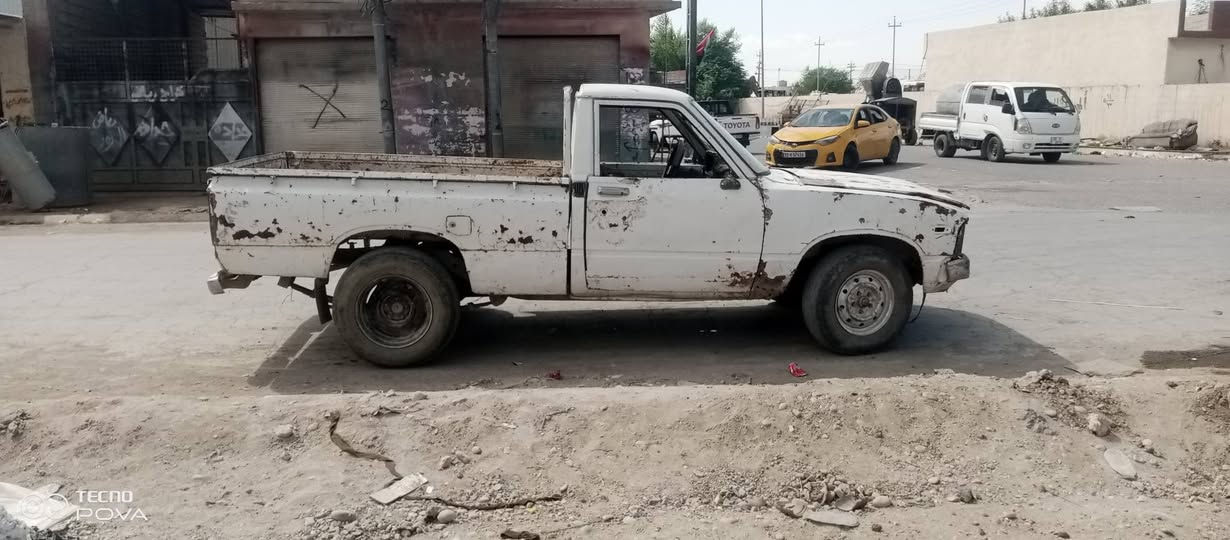 سياره للبيع ⁸⁰شرط كير اكسل محرك قماره بدون صبغ شاصي بدون خياس تخم تاير  السياره مكفوله ابيع تسقيط مبايل *********** مكاني حويجه

نص مكتوب في الصور:
- TECNO POVA