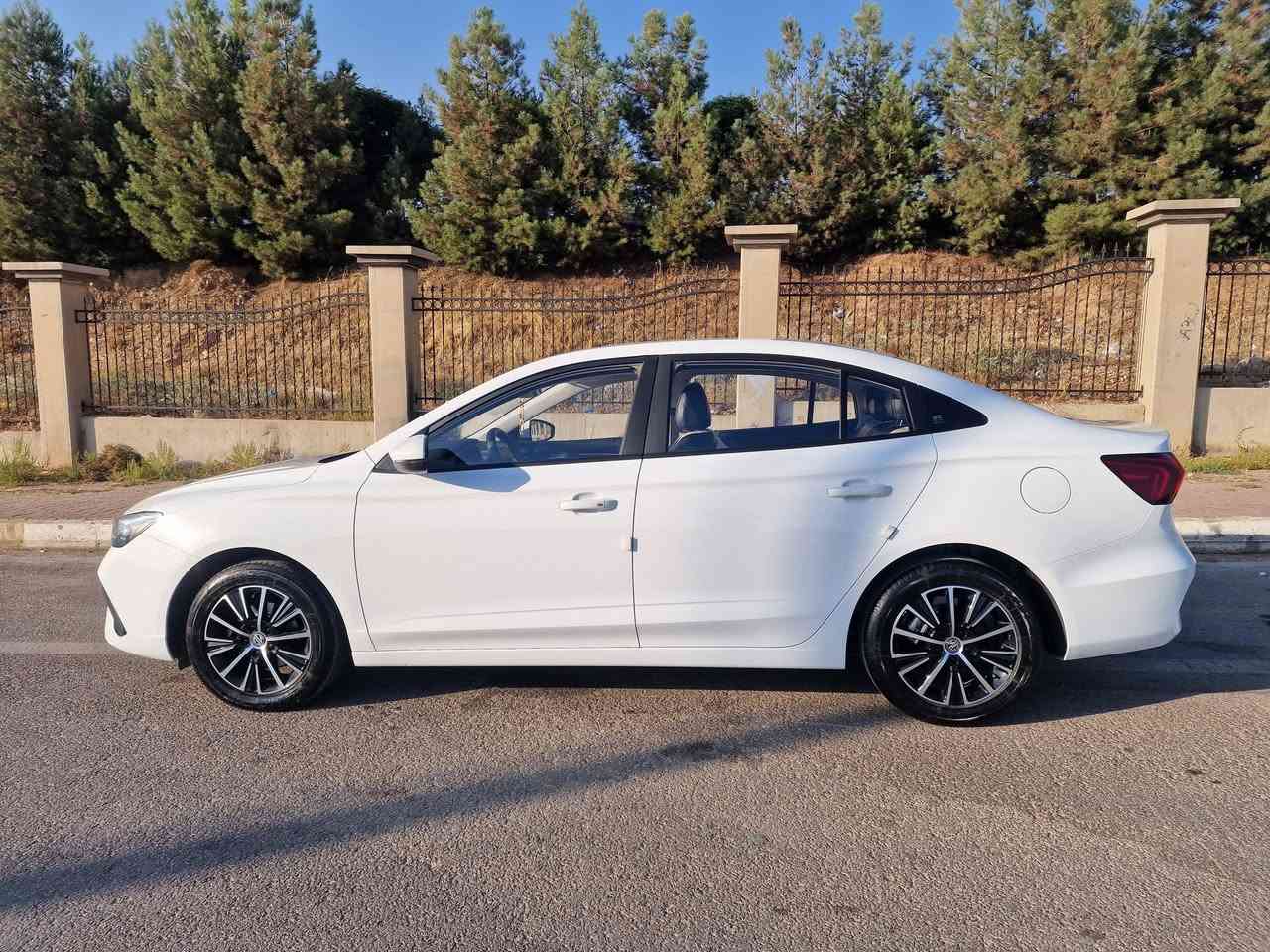 MG5 plus بێ دیلکۆ
Comfort 

2024 مانگی 12

زەمانی شەریکە

 تا دوو  هەزار سێرڤی ماوە

 نزیکی 24 هەزار ڕۆشتوە

بێ بۆیاغ بێ سارد

بۆیاغ تەنک

مواصەفات..

بەصمه 

شاشه گەوره 

گیچ ئەلكترۆنى 

برێک بەصمە

ئەوتۆ هۆڵد

ناو کرێمی

تەعديل سورعە 

لايت ليد و زينۆن 

بەگ لايت ليد 

ويل كرۆم 

ئاوێنه ئیشارەت 

بلاجیکتۆر

Bluetooth 

USB 2

Apple car play 

Auto Android 

حساس دەعامى دواوه

گاعی قاڵب و بەرگە کوشنی کریمی جڵدی بۆ کراوە

سوکان تەقەڵ 

ناو سنوک

هیچی پێوە نیه دوو شوێن بەردی بچوک نەبێت

لەگەڵ پەنجەیەک ڕوشاوی لە دەعامی داوە

بەشەرتی تەحول و غرامە

سەنەوی تا 2030 تازەیە

***********> viber

نرخی 114 گەڵا معامەلەیەکی برایانە

 موشتەری نیت مەمنونتم تەلەفونم بۆ مەکە
