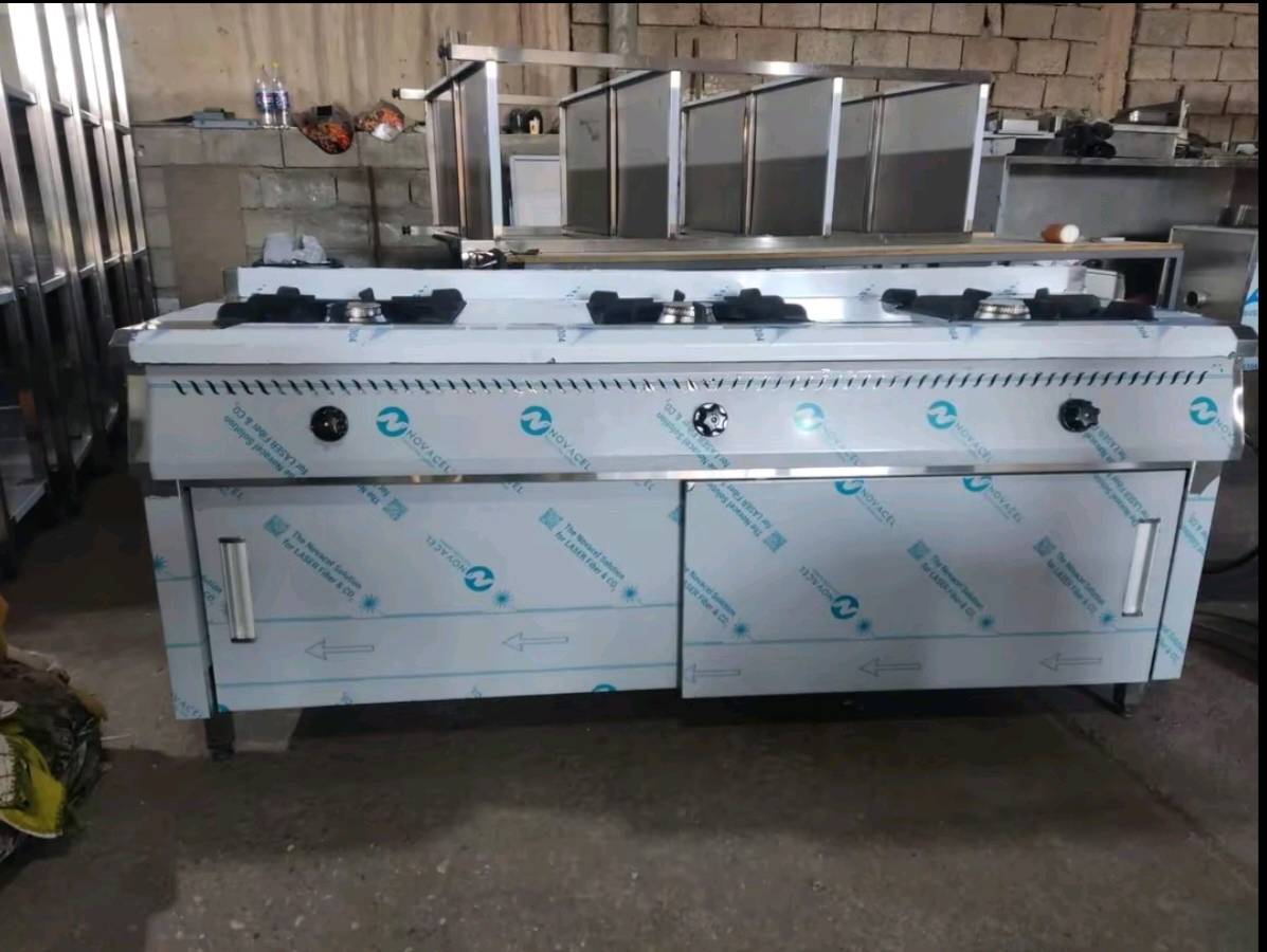الأمانة ستيل
شنو نوع الغرض بالضبط: مغسلة ستيل، طاولة شغل، خزانة، لو تفصيل مطبخ كامل؟ وشنو الموديل/النوع إذا إلَه اسم معيّن؟: 
كلشي 
شكد المقاسات الدقيقة لكل قطعة؟ (الطول، العرض، الارتفاع) وكم حوض/درج/باب بيها بالضبط؟: 
حسب الطلب 
وين موقعك/المحافظة حتى الزبون يعرف منين يستلم أو يشوفه؟: 
أربيل هولير 
هل التوصيل والتركيب متوفر؟ وإذا أكو تفصيل حسب الطلب، شنو القياسات أو المواصفات اللي تكدرون تسوّوها؟: 
موجود كلشي