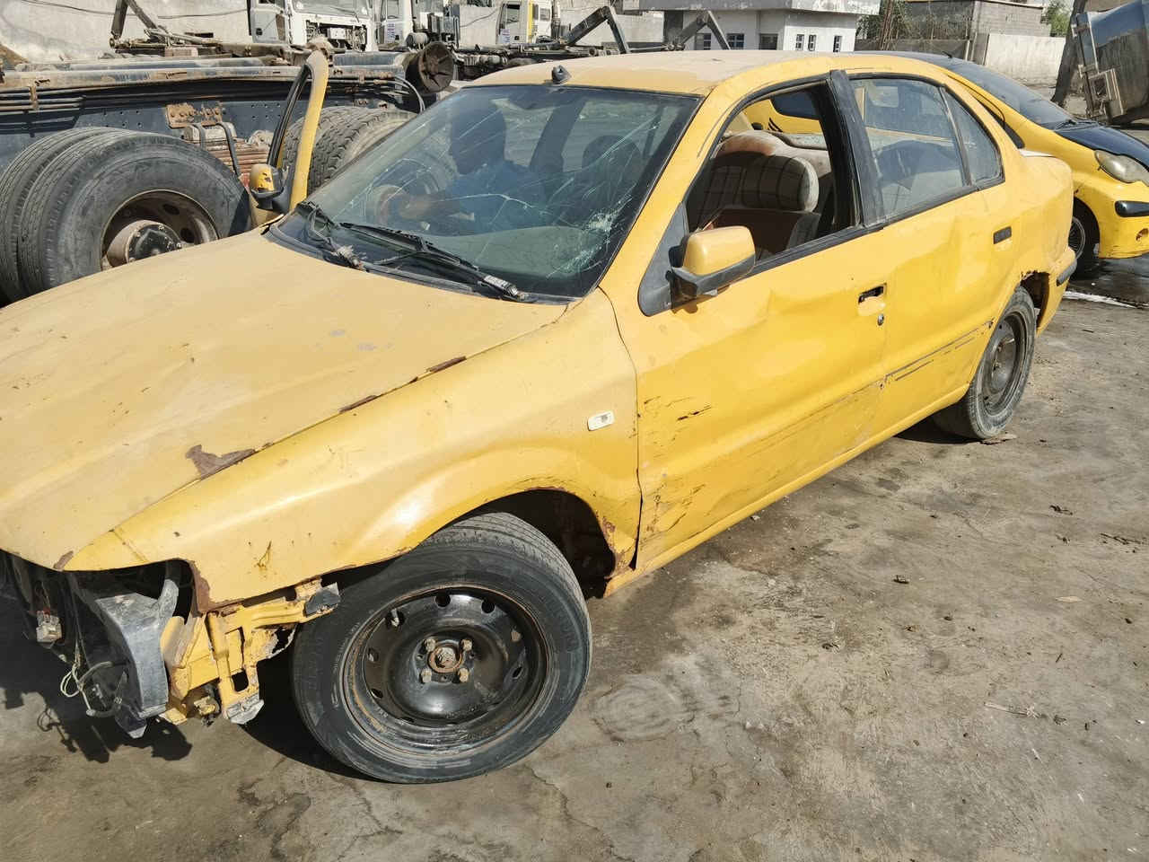 سلام عليكم عندي سمنت مديل   2011 سيارة مصفرة هية وغرامات سنوية  2029سعر    13 ورقة وبيهة مجال لهاتف  ***********
