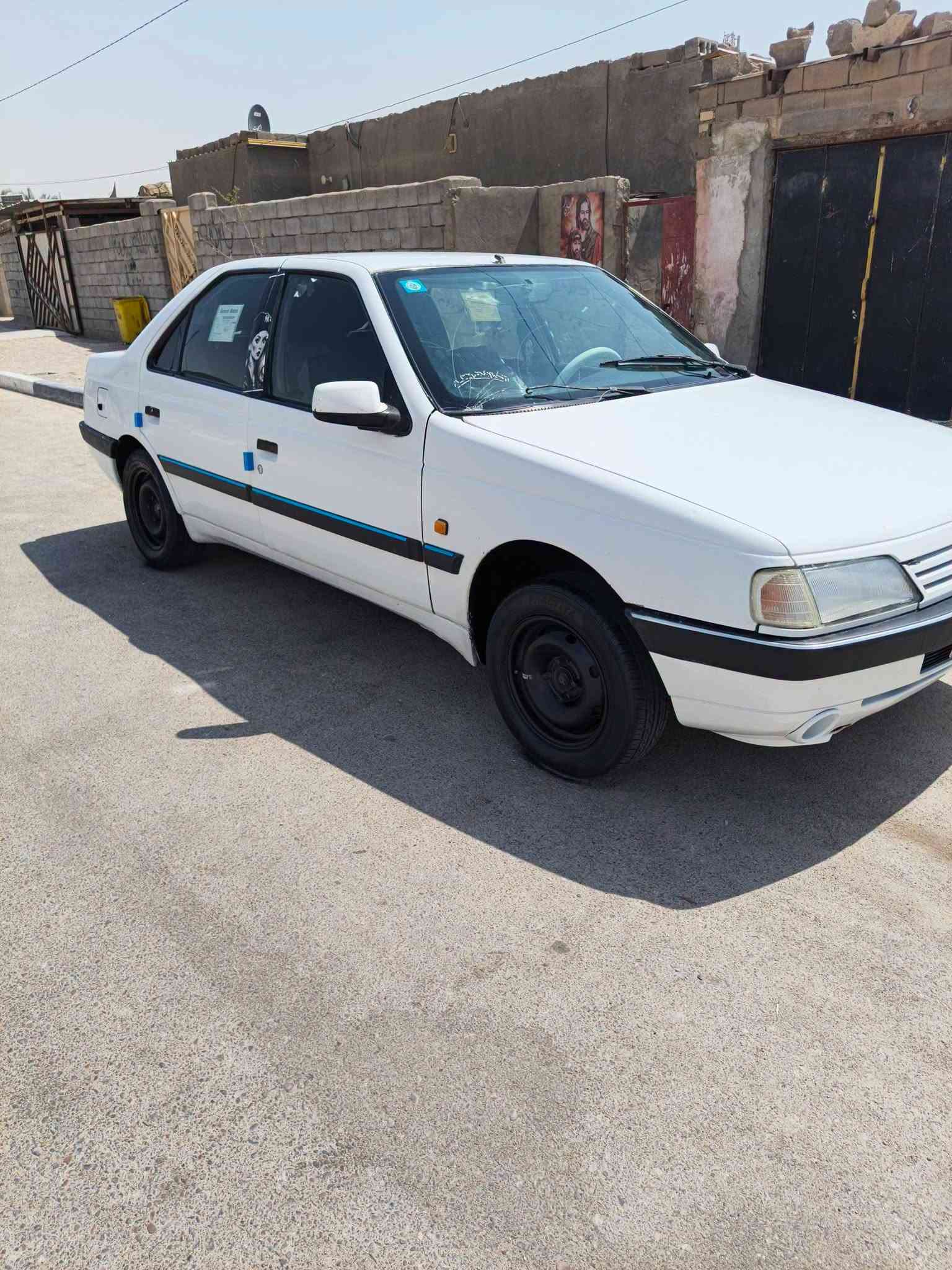 بيجو 405 مديل ٢٠١٢ سياره جديده وجاهزه مكينه كير حداده تبريد تخم تاير
رقم بصره دولي سنويه جديده السعر 28 مجال بسيط 
مكاني البصره الزبير ‏‪‏‪***********‬‏
