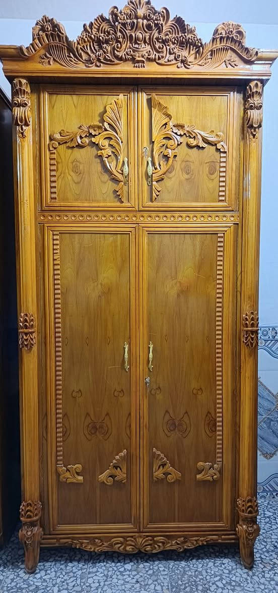 السلام عليكم  عدي كتنور ابو ل بابين زان و ملحق السعر 250 قفل العنوان بغداد شعله رقم ***********
