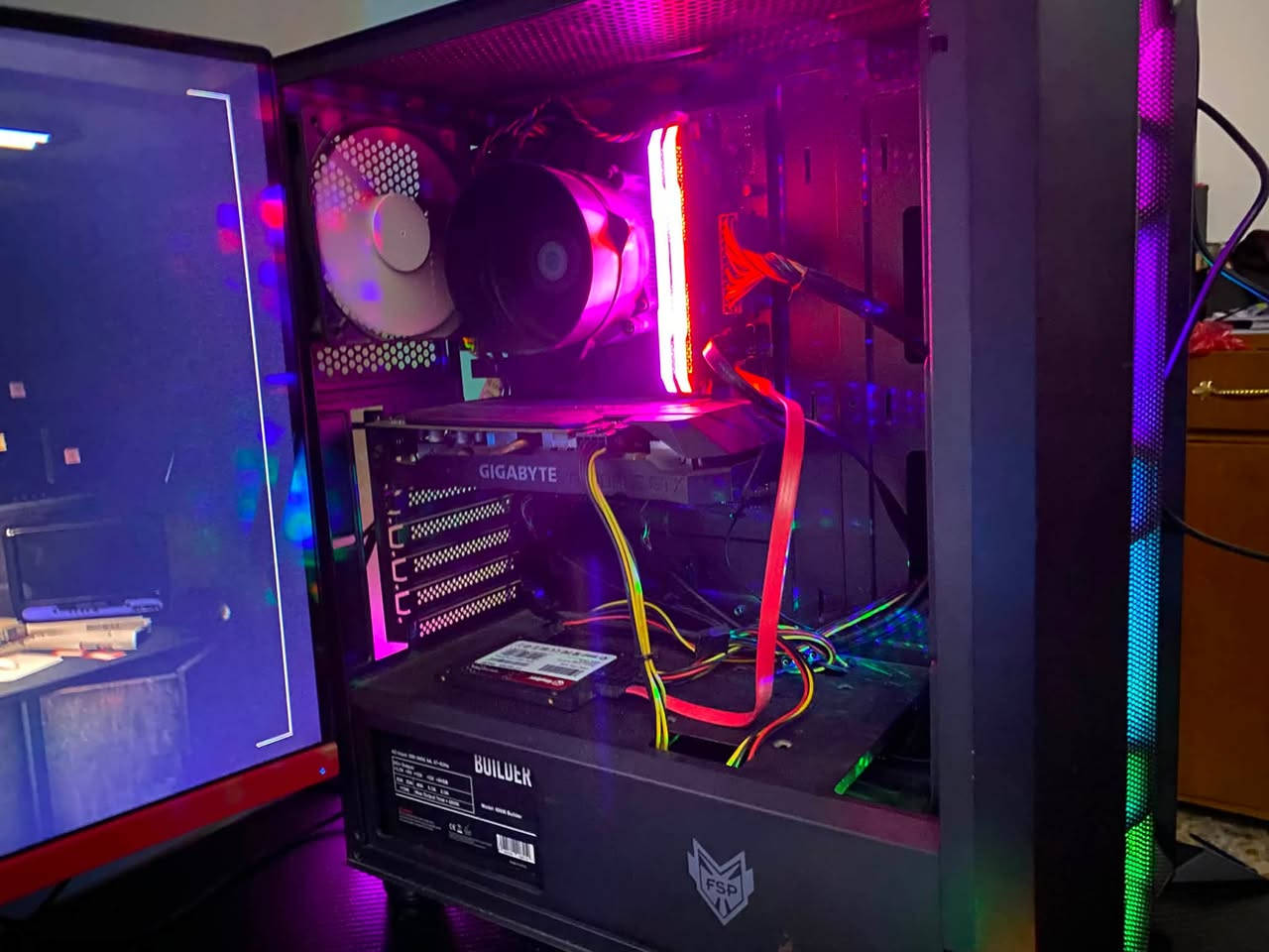 اليلام عليكم
كيس للبيع
GTX 1660
H510M-km2
RAM 16 ddr 4 3200
Power Supply 600
Ssd 256
Hdd 512
كيس من شركه فانتك
       
السعر.  350 الف وبي مجال حك الجيه

رقم ***********,
بغداد شارع فلسطين
