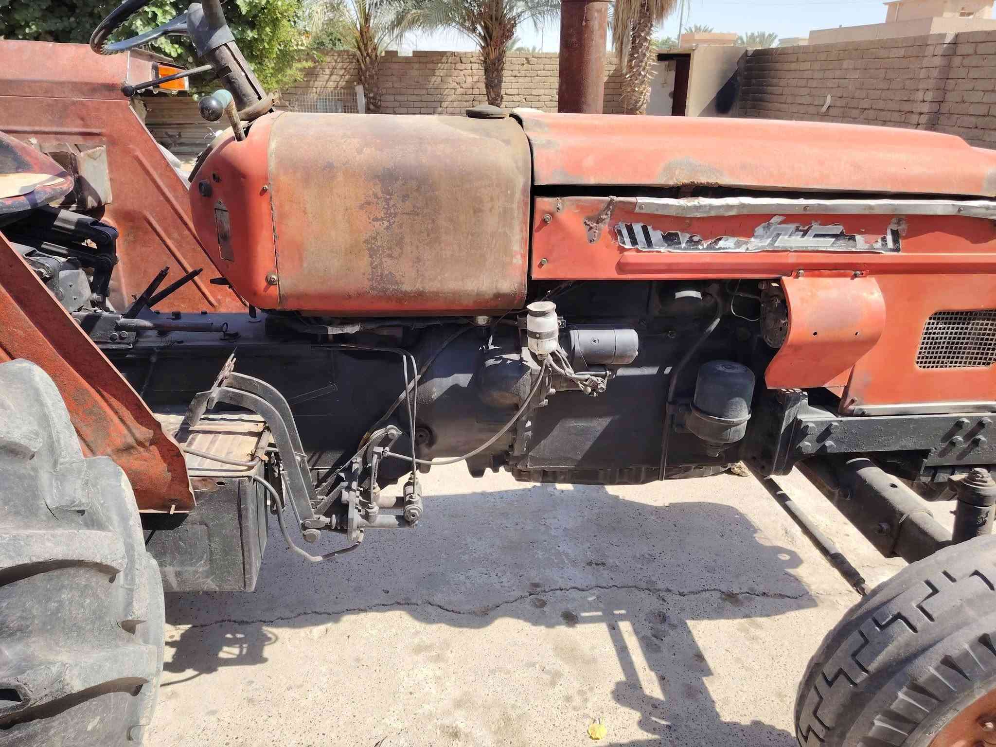 . مكلف بل النشر مكينه عنتر 71 محرك ستندر شرط لاتنقيص ولا بخار جهاز هدروليك طخم 4 تايرات جدد باتري جديد نكره سلف كهربائيات لايتات كلها شغاله مكينه ماتصرف عليها لو ربع جاهزه للكراب. المكينه بدون. السعر. 3.800. وبيها مجال *********** غير متواجد علا الفيس
