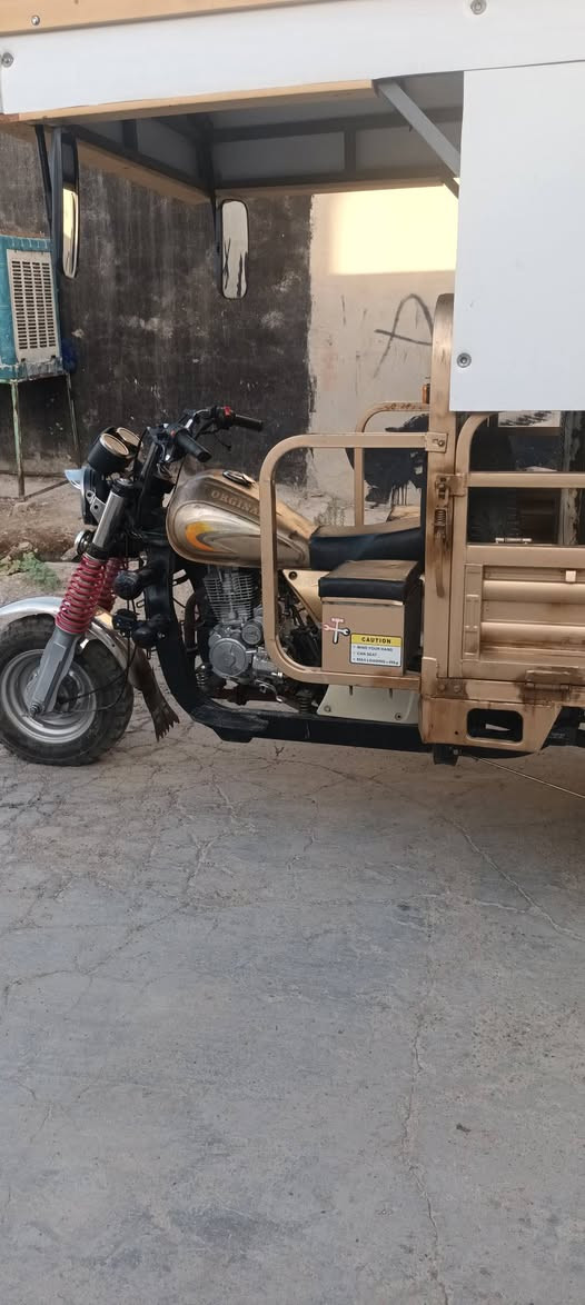 ستوته للبيع هية والجنج مليون او 600 بدون جنج مليون و 300//// رقم الهاتف***********/مكانه كركوك حي الوحدة شرط شاصي وركبة 👋👋👋الغراض الي بداخله مو للبيع.
