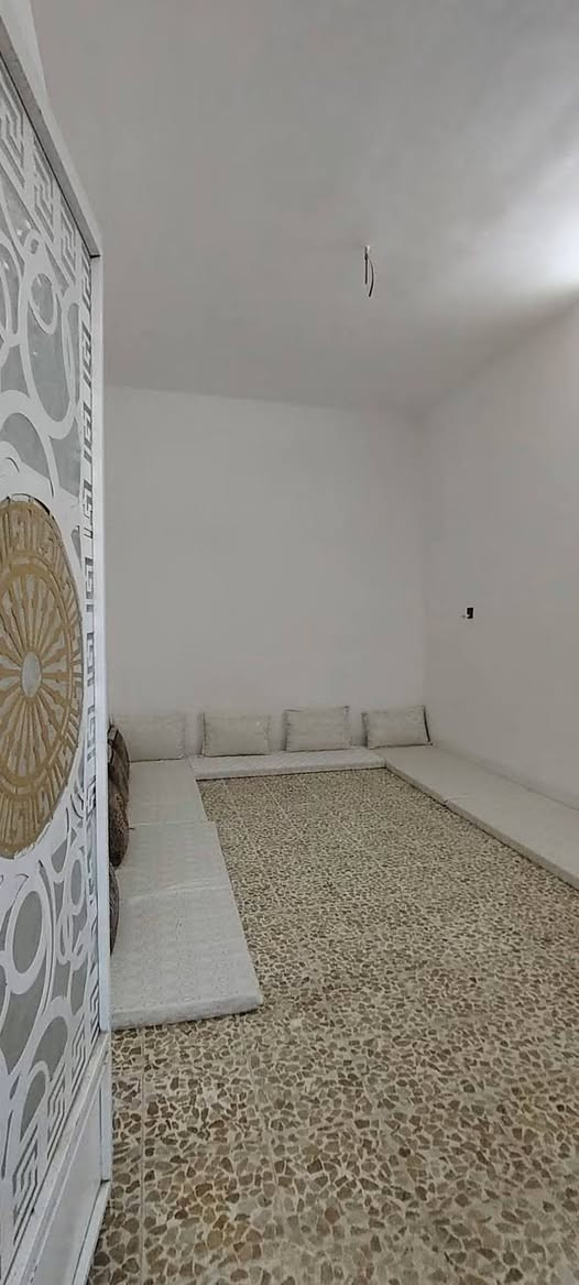 دار للبيع
حي الزيتون جهة الملايين الثانية
مساحة 100 متر مربع ركن غرفة نوم واستقبال هول ومطبخ وصحيات .
للتواصل مراسلة الصفحة
الاستفسار اتصال على الهاتف *********** بي واتساب *********** مراجعه مكتب صكر الهاشمي
