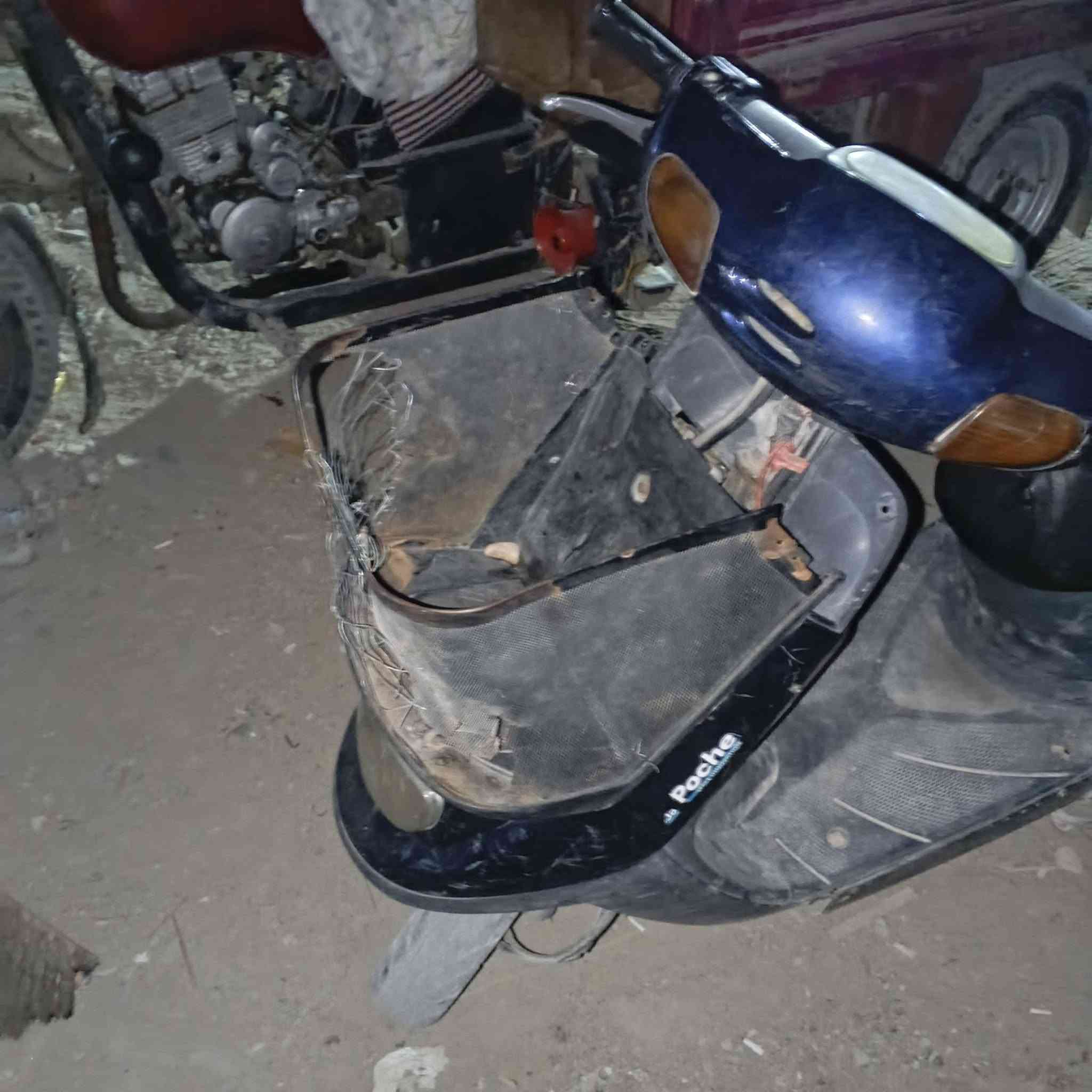 دراجة منغولي نگرة كلشي مكفول شاصي مكينة كله مكفول عوزها بس سلة ب175 الف وبيها مجال رقم ***********
