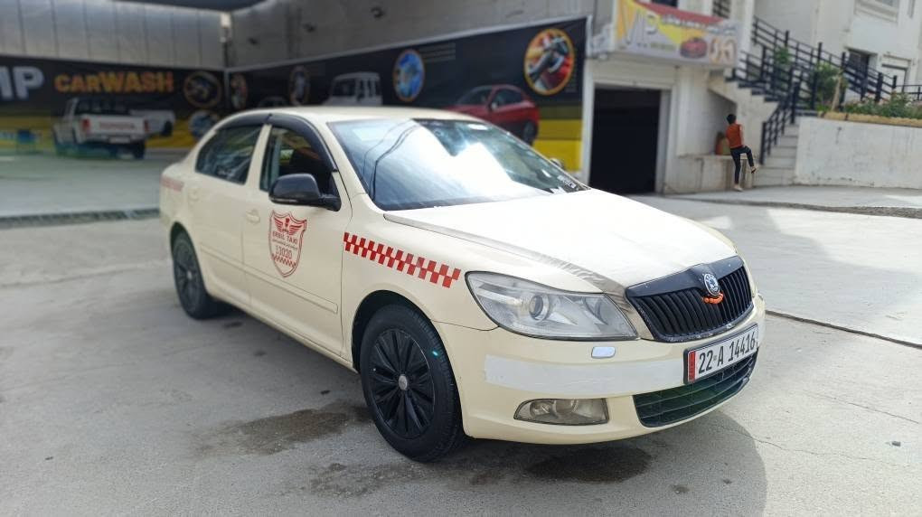 سکۆدا تەکسی 
مۆدێل ۲۰۱۲
دوو پارچە لێدران بێ ژورێ
رەقەموو سەنەوی نوێیە تا ۲۰۳۰ بەناو خۆمە
مەکینە ۱٨ ی بێ تۆربۆی بیلاد عادی
هەموو شتی بەشەرت
غازی تورکی لەسەرە ماڵی کەسابەتە
*********** أربيل, العراق
