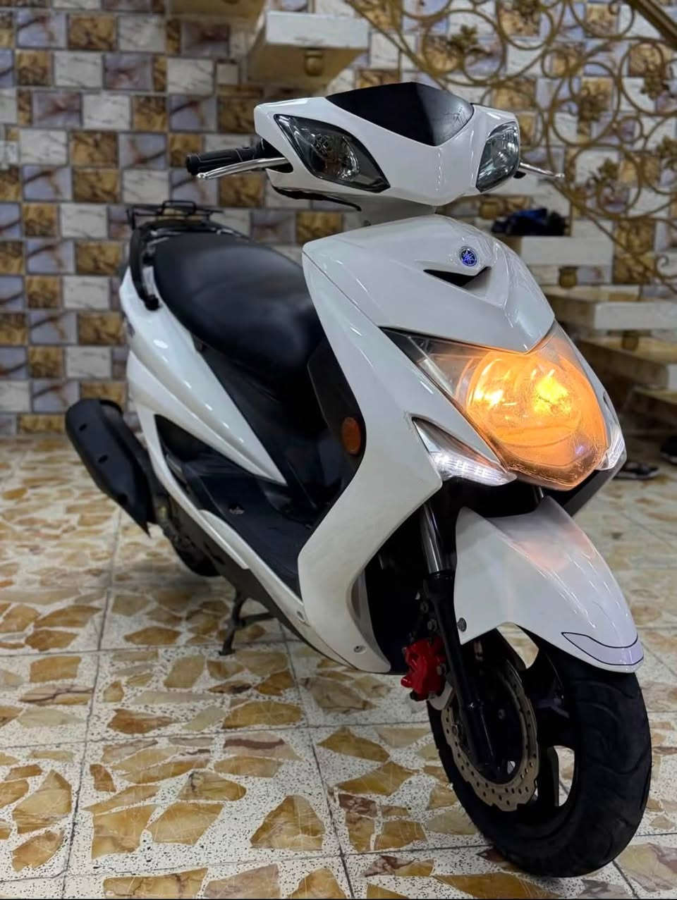 سلام عليكم دراجه للبيع سكنس نوزال مكينه كفاله دراجه جديده وخيرر من الله  سعرر 950 بيها مجال العنوان الهياكل غزاليه ‭***********‬
