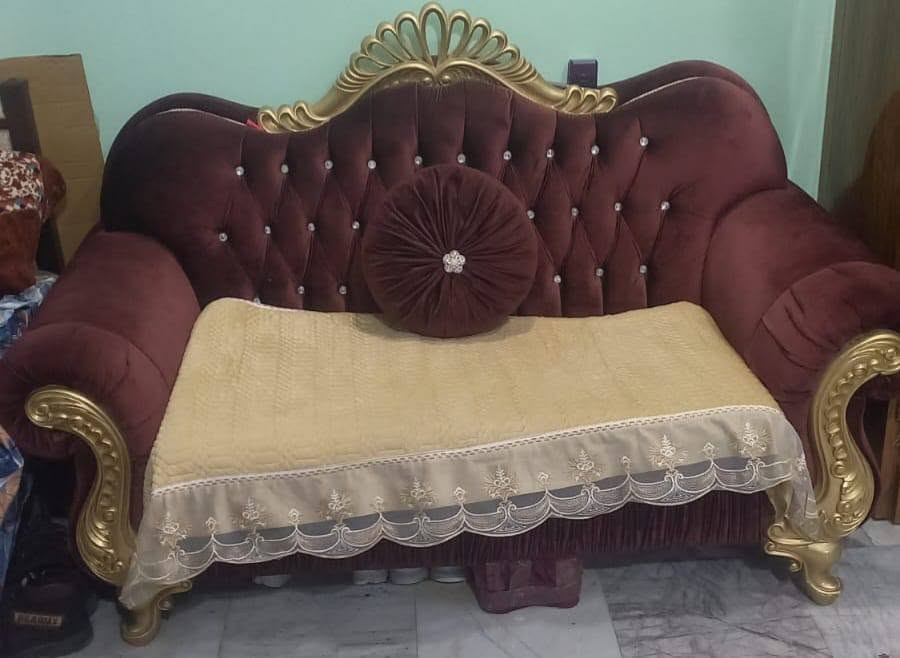 كنب • بدون تفاصيل