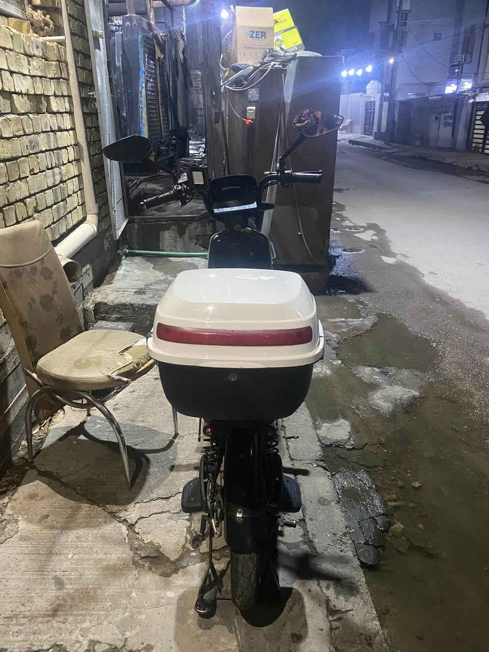 دراجه ار تسعه نضافته خمسه وتسعين بل ميه هورن اني شيله وبريك الي وره مابيه بطارياته فول الريان تمشي خمسه وسبعين كيلو سرعه سبعين العلوان بغداد الوشاش السعر 450 بيه مجال تواصل ***********
