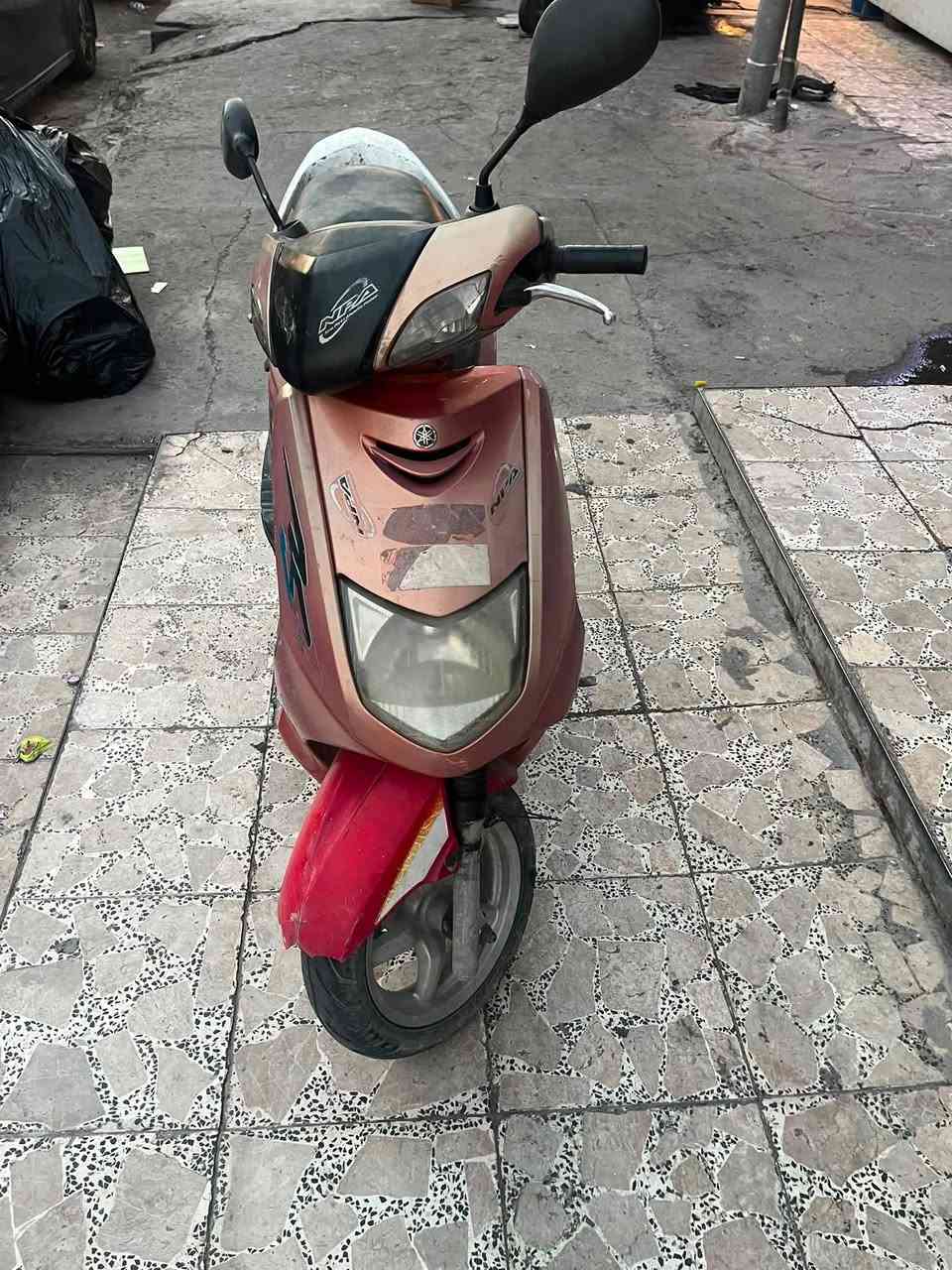 السلام عليكم للبيع سكنس نثيه دراجه مكينه مفتوحه مبدل ولفات وبيها نقص بل كهربايات ضفيره بل جيس 
السعر 300وبيها مجال مكاني بغداد الحريه***********
