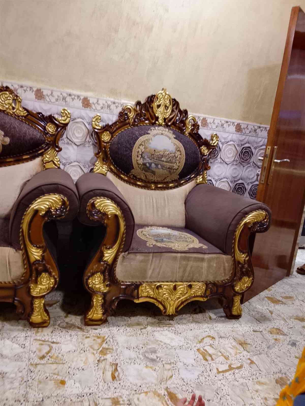 كنب • ١٠ مقعد