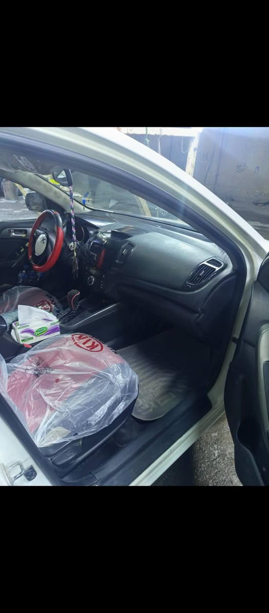 محرك 1600دوش 
منضومه تبريد جديده 
سياره مابيه ضربه فقط صبغ وخياس في البيبان
***********
مكاني البصره كوت لحجاج البصرة, العراق
