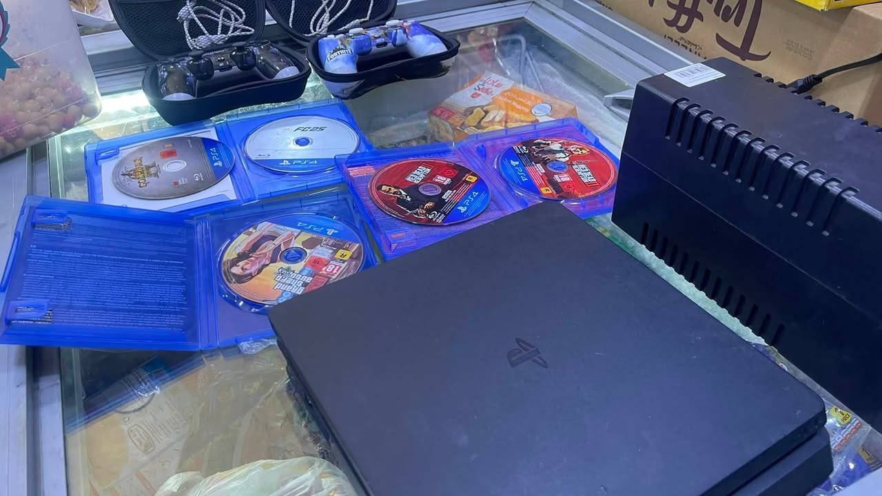 بلي فور مستعمل كامل ملحقاته
جويستكين
٤اقراص
يو بي اس
٣٥٠الف
***********
