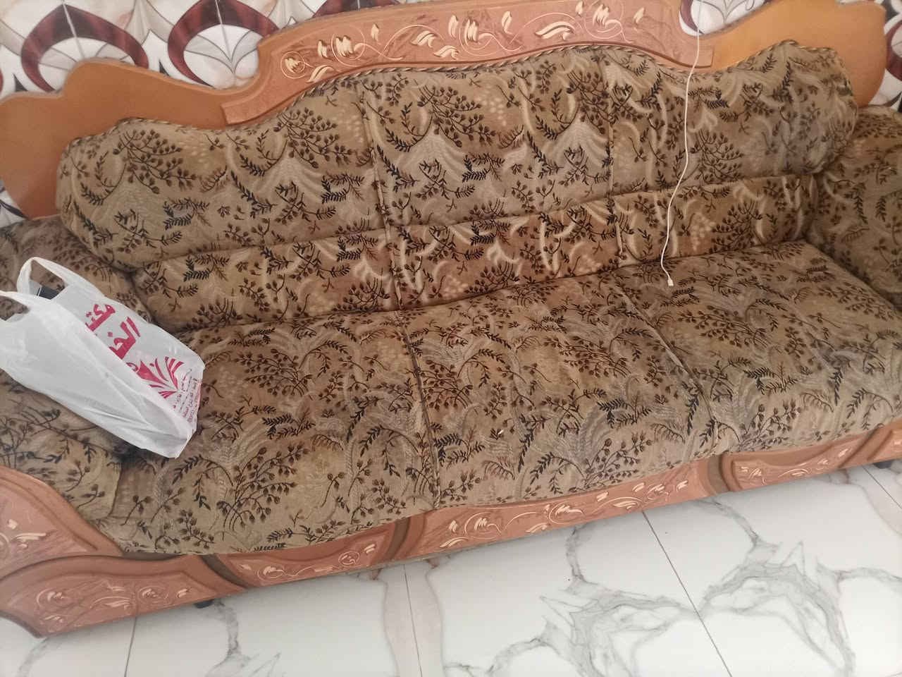 كنب • صالون • للبيع
