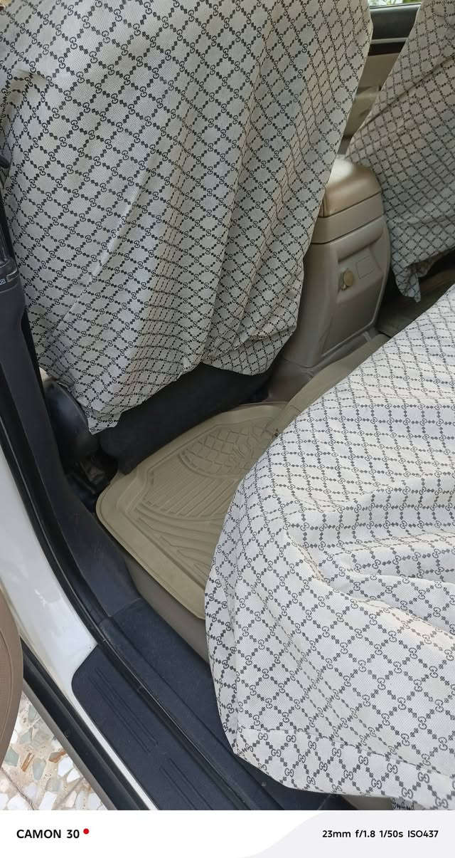 السلام عليكم
🚘 للبيع | هيونداي سنتافي 2012 خليجي مكفولة كفالة عامة 

🔹 محرك 3.5 V6
🔹 قوة 276 حصان
🔹 قير أوتوماتيك 6 سرعات
🔹 دفع رباعي AWD
🔹 7 ركاب 
🔹 مكيف قوي أمامي وخلفي ❄️
🔹 كاميرا خلفية 📷
🔹 حساسات اصطفاف
🔹 تحكم بالمقود
🔹 مثبت سرعة
🔹 بصمة تشغيل
🔹 فتحة سقف 
🔹 مواصفات مناسبة لأجواء العراق🌡️

💪 سيارة عائلية قوية ومريحة، ومحرك الـV6 

📌 الخليجي معروف بتحمله للحرارة والأجواء الحارة.

📞 للاستفسار والتواصل: ***********
