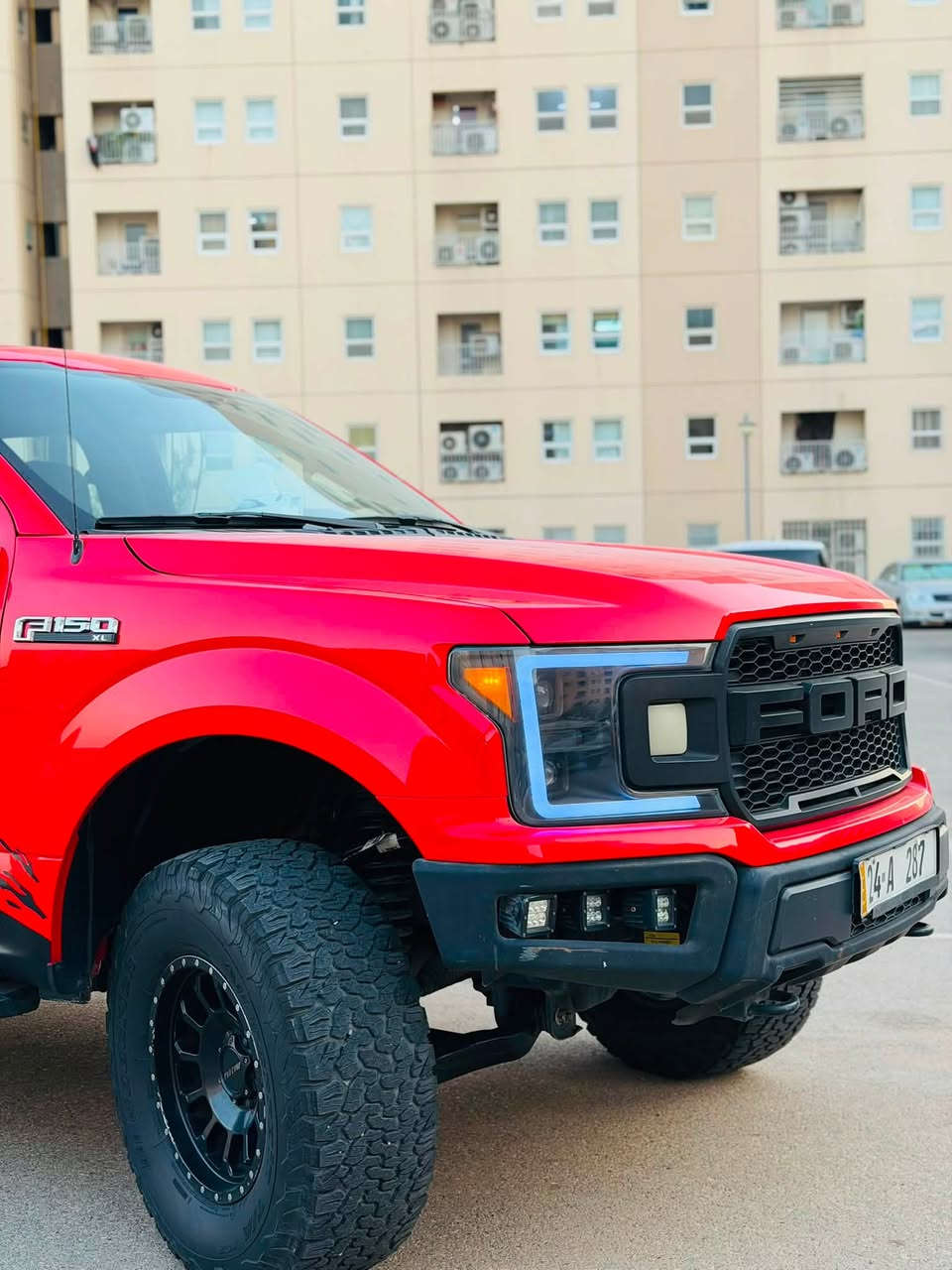السلامُ عليكم
فورد F150 موديل 2018 
محرك 6 سلندر 3300 بدون تيربو تنفس طبيعي 
باب طويل بدي قصير المرغوب 
كير تعليك ثلاجة بدي كت رابتر بالكامل 
سنوية لغاية 6/ 2029 بأسمي 
ضرر باب خلف السائق بجم كبس 
كير محرك صدر كفالة عامة 
تخم تاير جديد 
رقم دهوك مميز 
السعر 225 ورقة 
بغداد ***********
