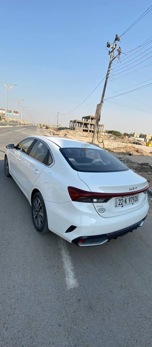 السلام عليكم
ابيع جوه السوك 
 Kia k3 2024 
مكفوله ماشيه 11الف 
المواصفات الفول معروفه 
عليها ارضيه جلد ودوشمه 
المكان كربلاء 
***********
متواجد واتساب او اتصال
