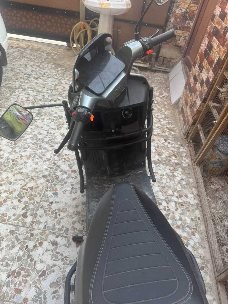 دراجه شحن للبيع 
السعر 900 جديده حيل 
مكان حي الجهاد 
***********
