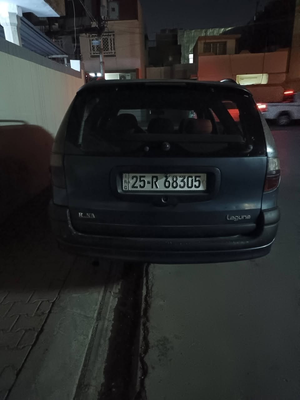 رينو لاكونا ستيشن موديل 97
كير اوتوماتيك
 كشر نضيف وداخل حلو 
تبريد ثلج ❄️
٤جام كهربائي وكل كهربائيات السياره شغاله
سنويه 2030 وبيهه بطاقة بانزين 
محرك بي صرف 
سعرهه 32 $ 
مكاني كركوك 
***********
