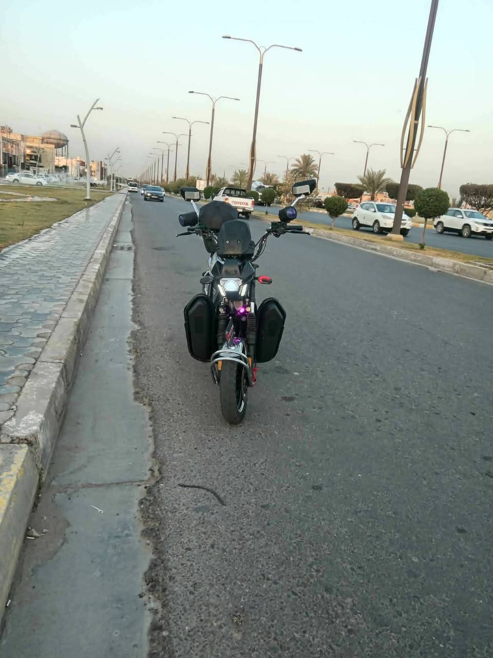السلام عليكم

دراجة شحن شركة الأخوين  معروضة للبيع 

موديل 2025 وكشرها نظيف وبيها ست بطاريات وبيها نقوصات تحتاج تصليح. 

سعرها:  450 الف 

المكان: الفلوجة_ حي الشهداء_ قرب جامع المرسلين. 

 رقم: ***********
