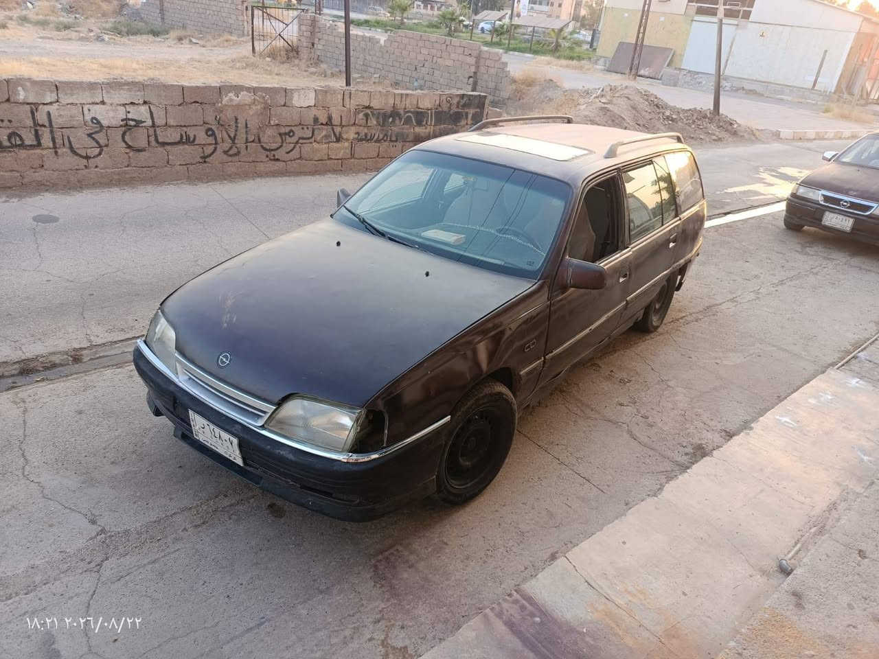اوميكا موديل 1991 كير ومحرك مابي عيب دفتر بانزين بي شرط التحويل والغرامه سنويه مشروع وطني لحد 2028 شراي اتصال*********** السعر 13 وبي مجال
